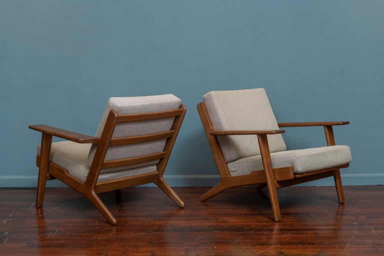 Hans Wegner Lounge Chairs, Model Ge 290 In Good Condition For Sale In San Francisco, CA