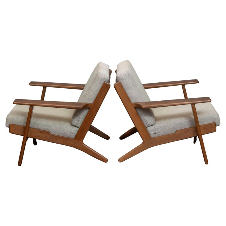 Hans Wegner Lounge Chairs, Model Ge 290 For Sale