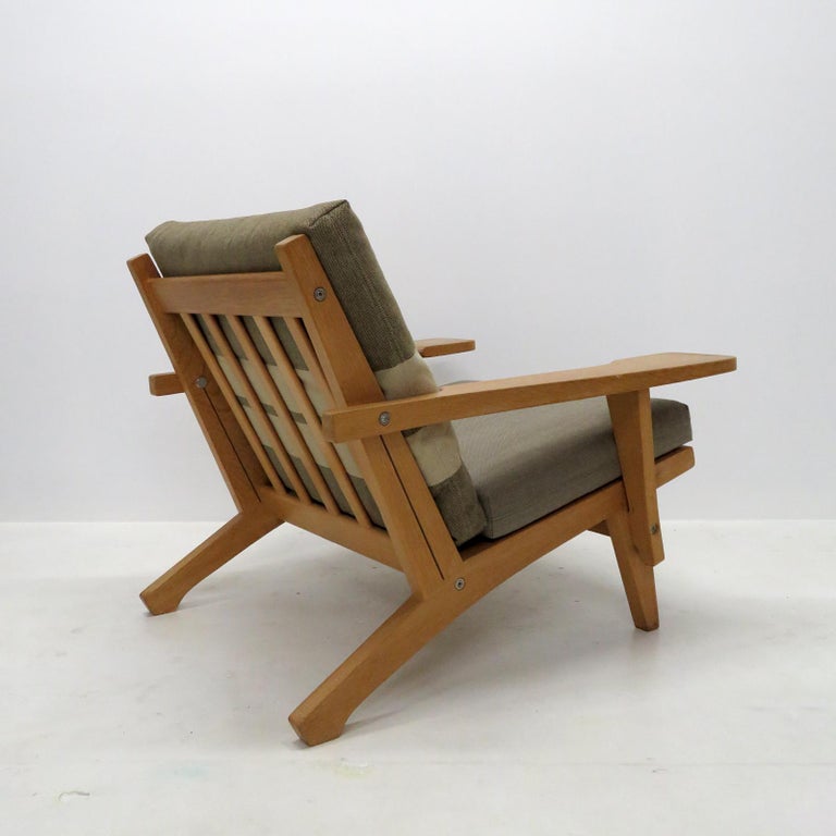 Hans Wegner Lounge Chairs, Model GE-370, 1970 For Sale 2