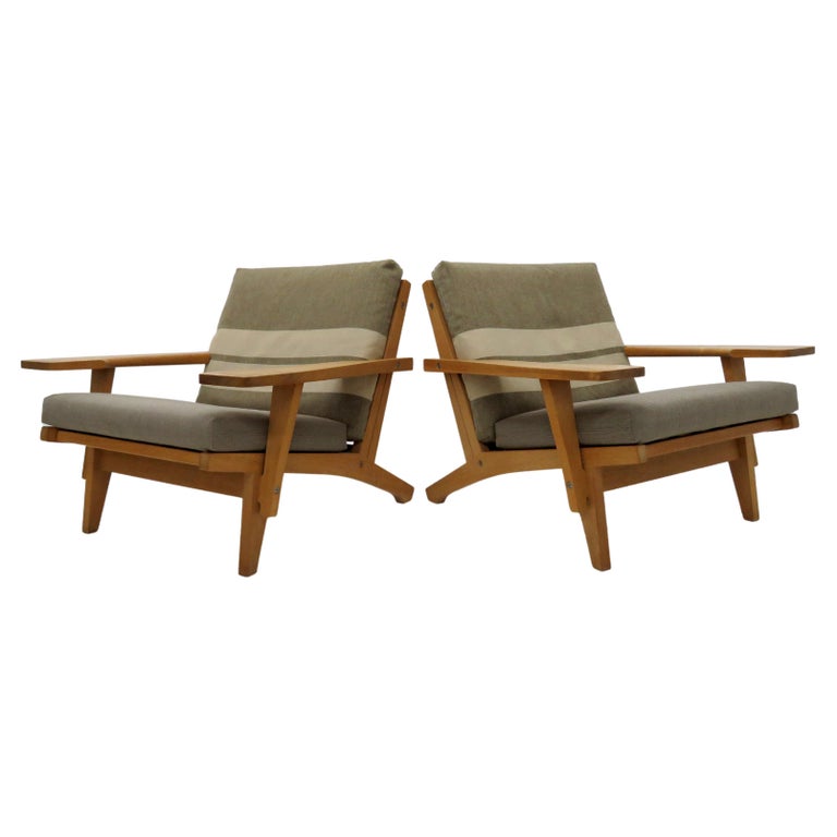 Hans Wegner Lounge Chairs, Model GE-370, 1970 For Sale