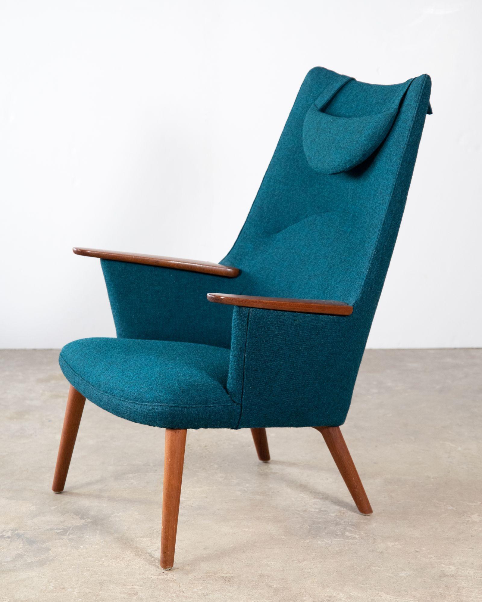 Hans Wegner Mama Bear Lounge Chair for A.P. Stolen Original Scandinavian Wool 8