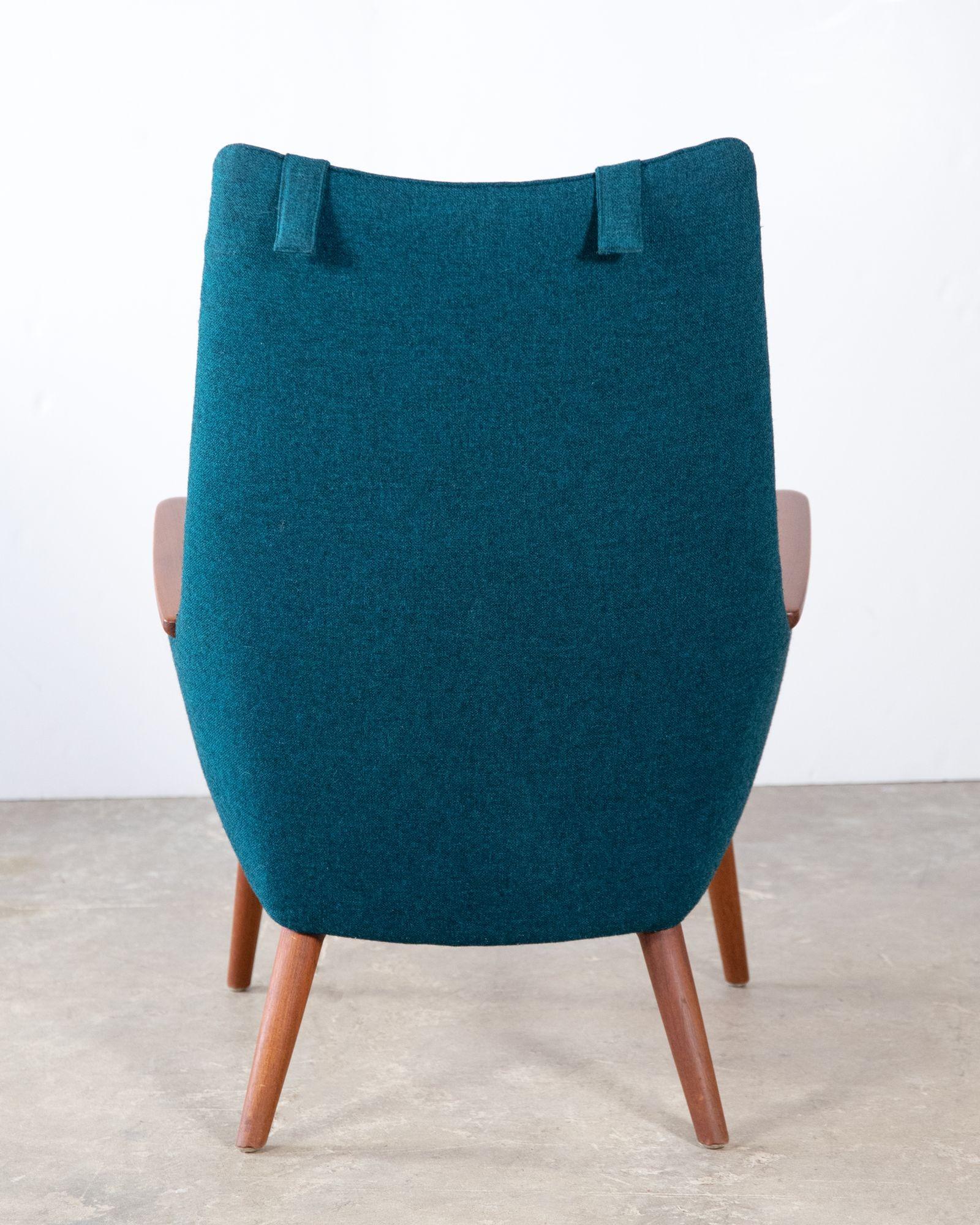 Hans Wegner Mama Bear Lounge Chair for A.P. Stolen Original Scandinavian Wool 3