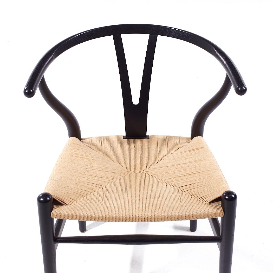 Hans Wegner Wishbone-Stühle aus der Mitte des Jahrhunderts – 4er-Set im Angebot 3