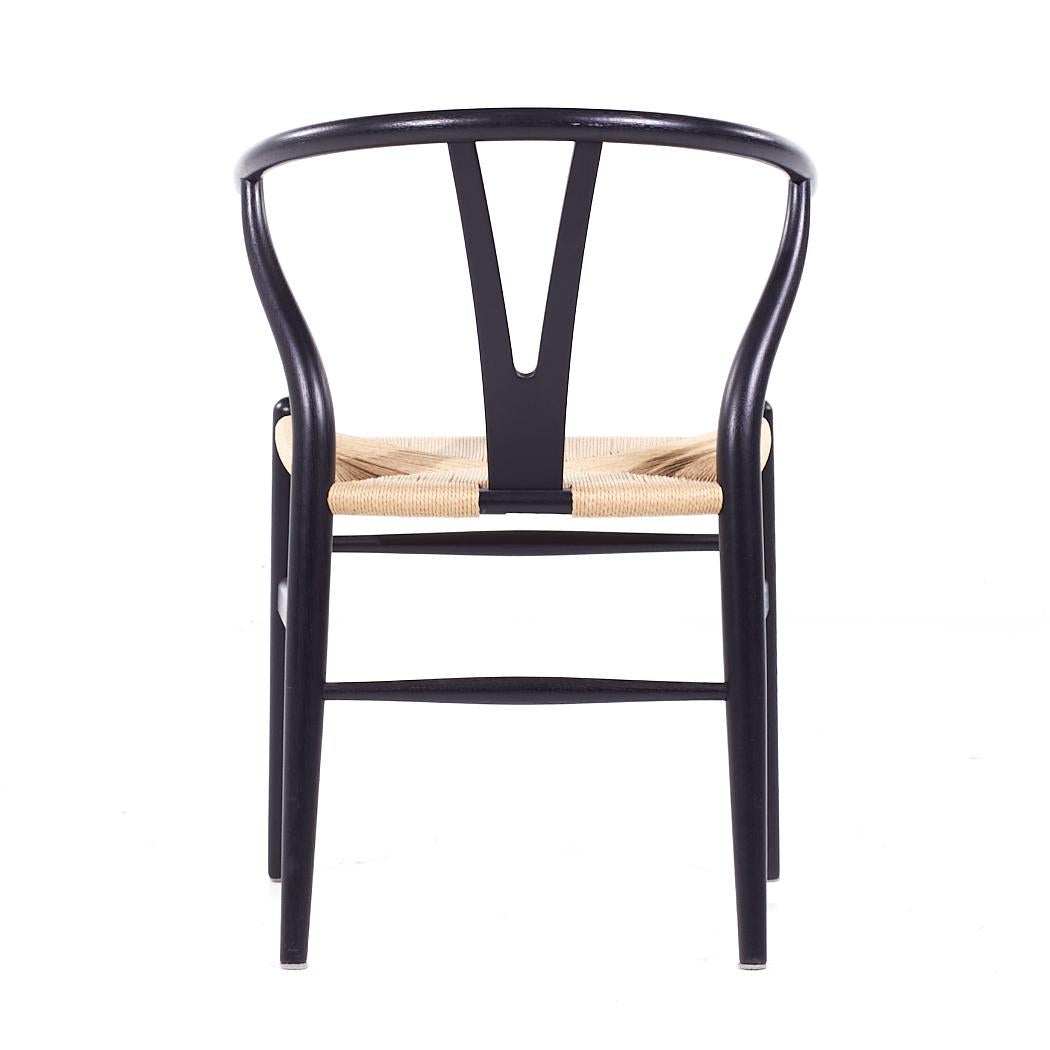 Hans Wegner Mid Century Wishbone Chairs - Set of 4 For Sale 1