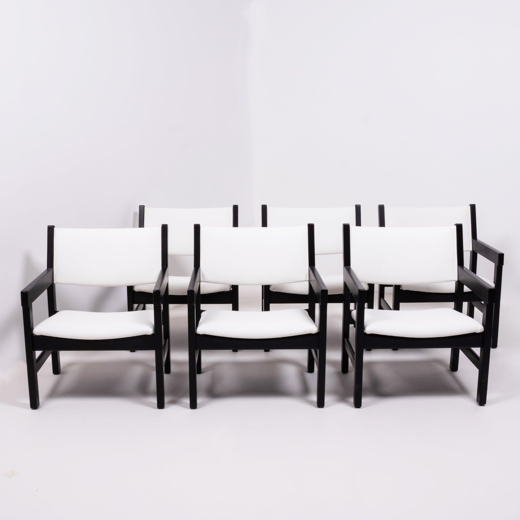 Hans Wegner Midcentury Dining Chairs for GETAMA in White, Set of Six In Good Condition For Sale In Basildon, London