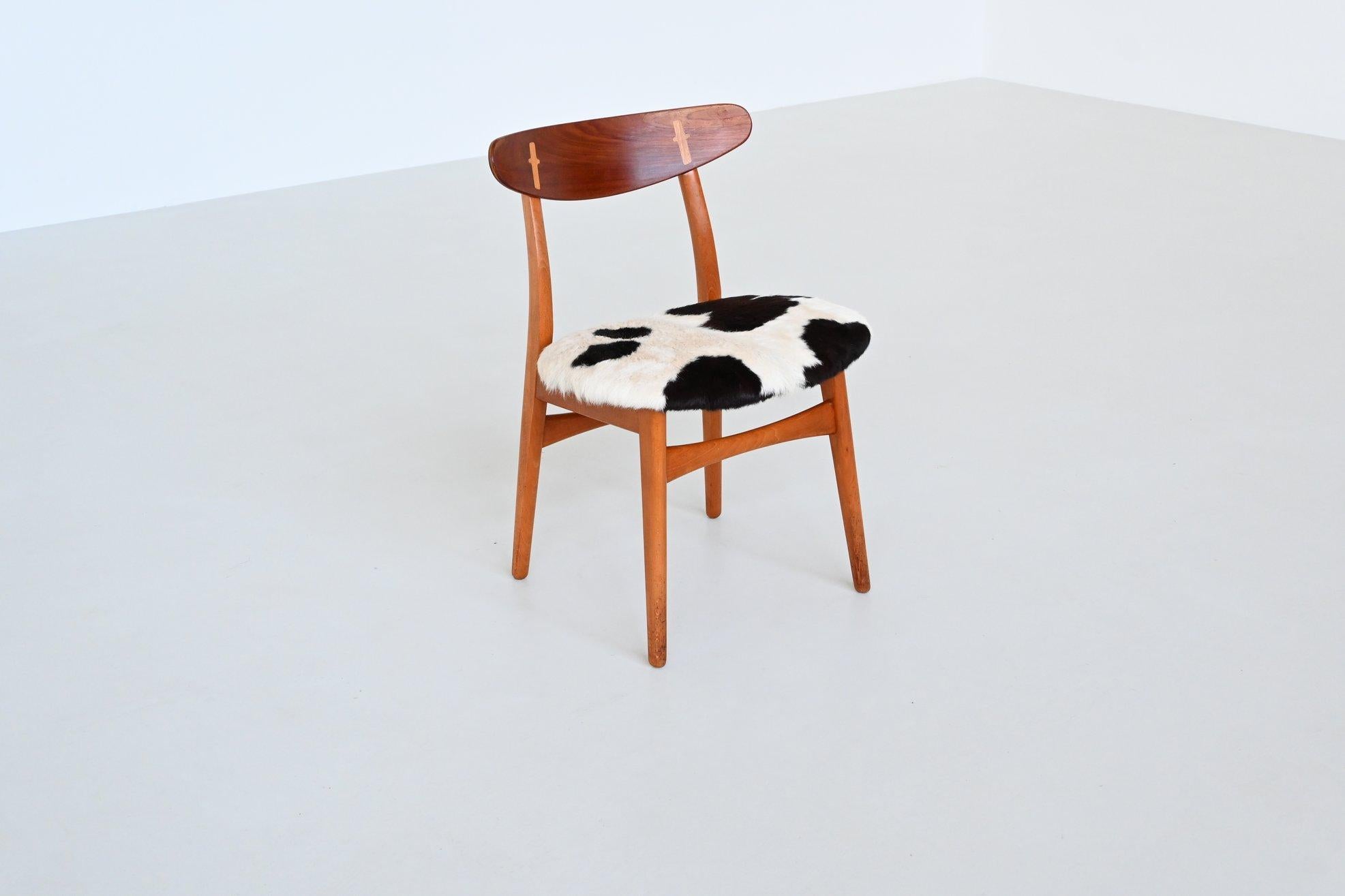 Hans Wegner Modell CH30 Esszimmerstühle in Cowskin Carl Hansen, Dänemark 1952 im Angebot 5