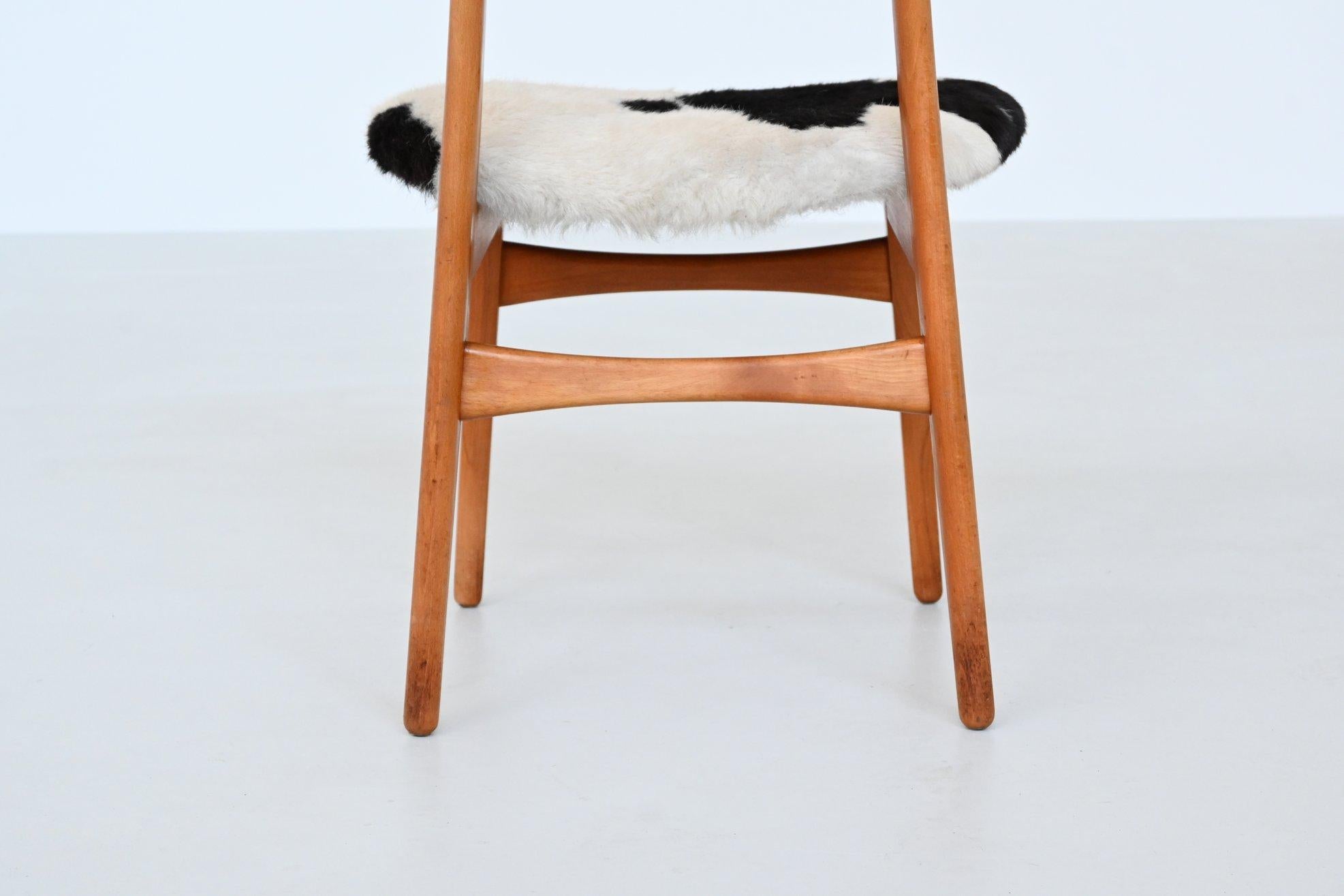 Hans Wegner Modell CH30 Esszimmerstühle in Cowskin Carl Hansen, Dänemark 1952 im Angebot 11