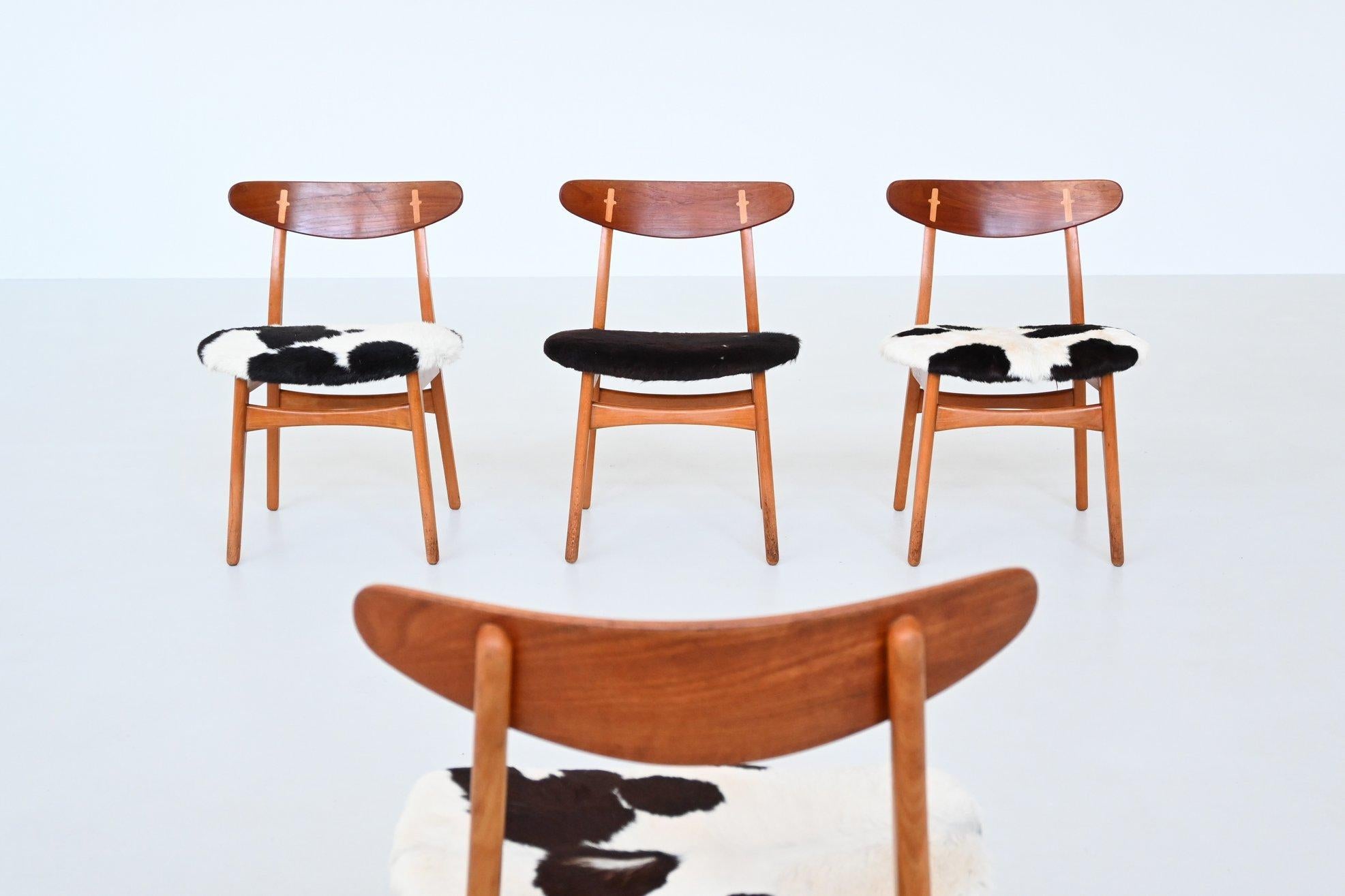 Hans Wegner Modell CH30 Esszimmerstühle in Cowskin Carl Hansen, Dänemark 1952 im Zustand „Gut“ im Angebot in Etten-Leur, NL