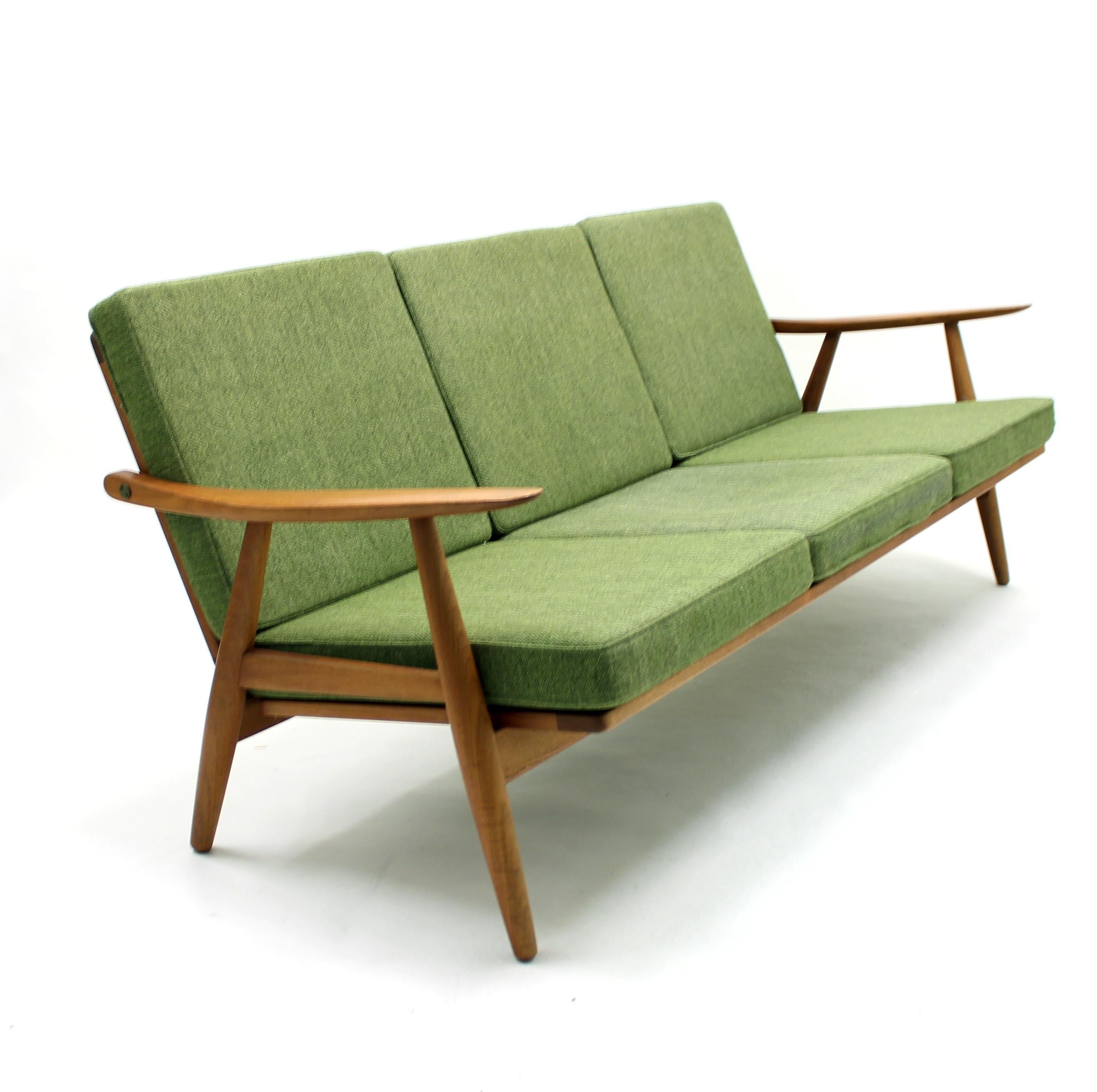 Fabric Hans Wegner, Model Ge 270 Sofa for GETAMA, 1960s