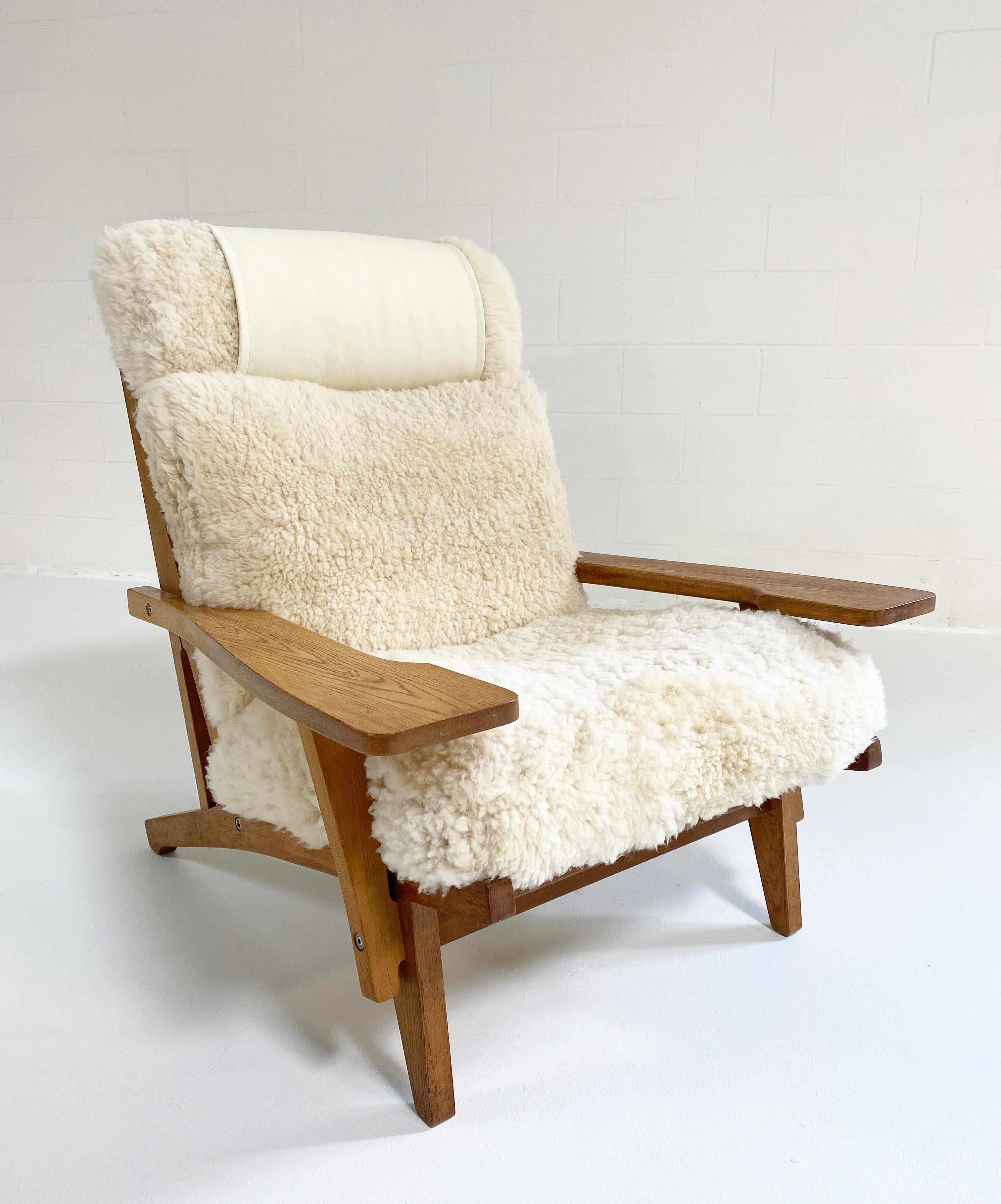 Scandinavian Modern Hans Wegner Model GE 375 Paddle Chair and Ottoman in California Sheepskin