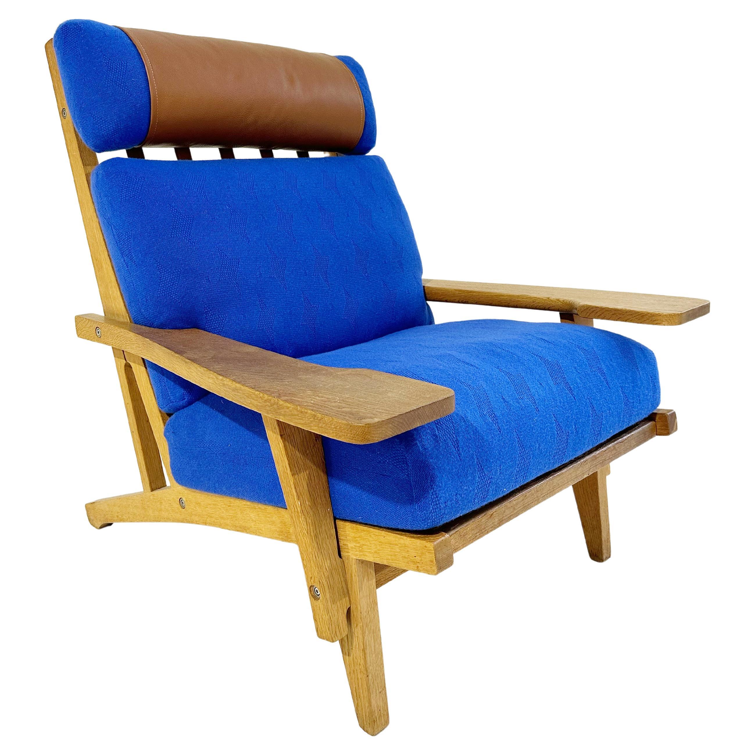 Hans Wegner Model GE 375 Paddle Chair in Saved NY Cashmere For Sale