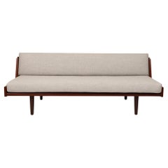 Cama de día Hans Wegner Model GE 6 de Getama, Dinamarca Años 60 Teca