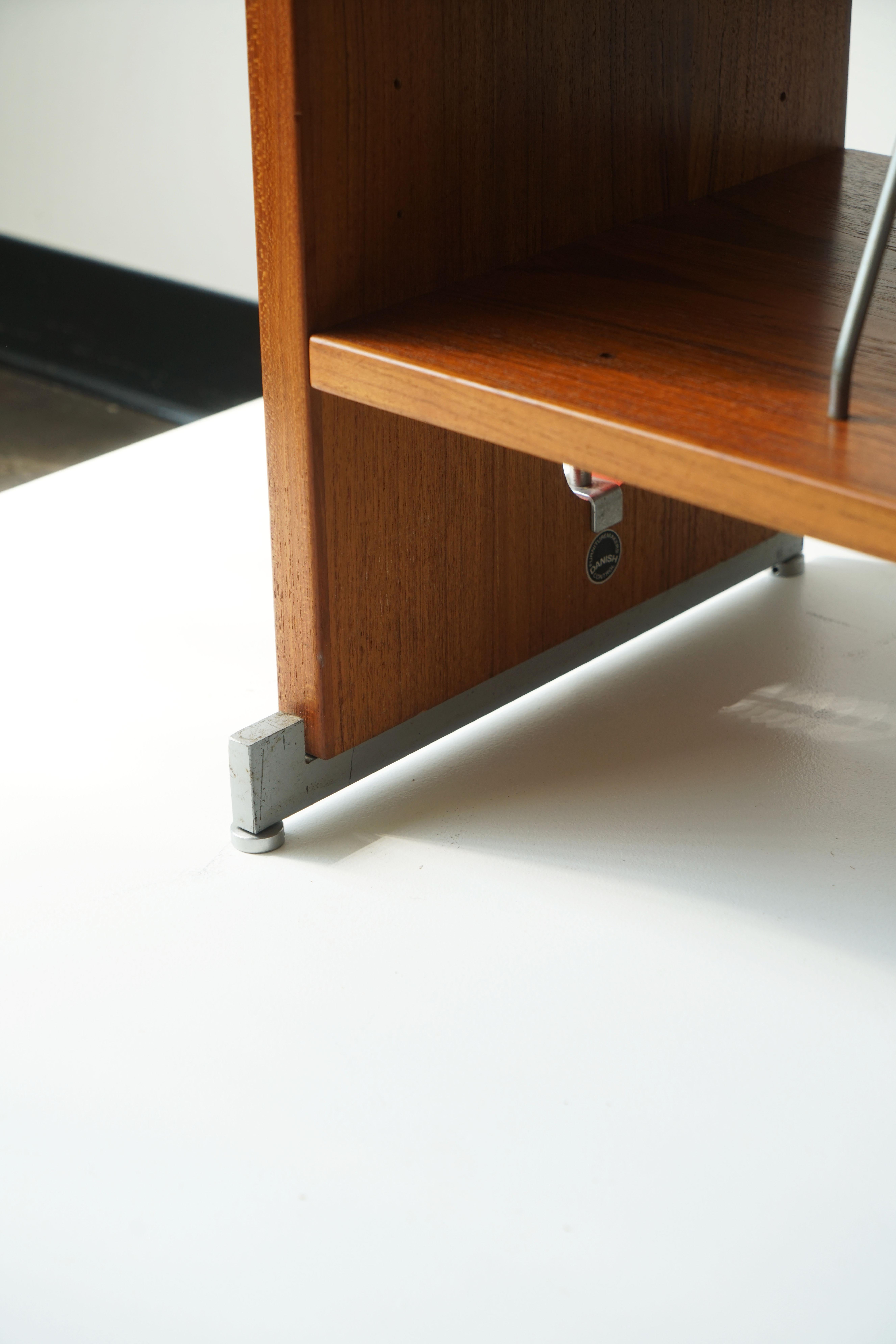 Hans Wegner Model Ry 100 Wall Unit / Room Divider Shelving with Drop Down Desk  For Sale 2