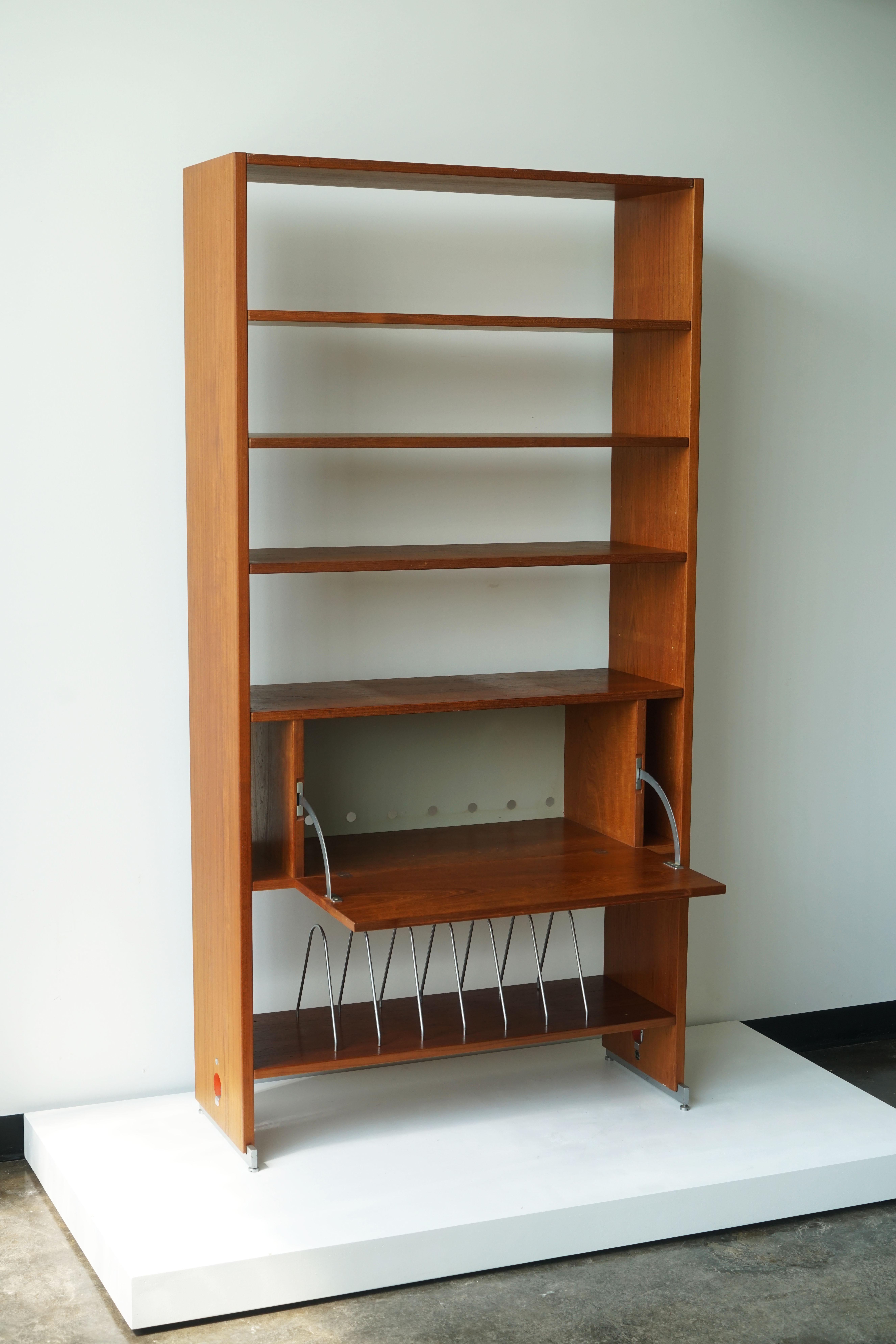 Hans Wegner Model Ry 100 Wall Unit / Room Divider Shelving with Drop Down Desk  For Sale 10