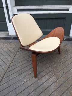 Hans Wegner Molded Shell Chair Model CH07 "Smiling Chair"