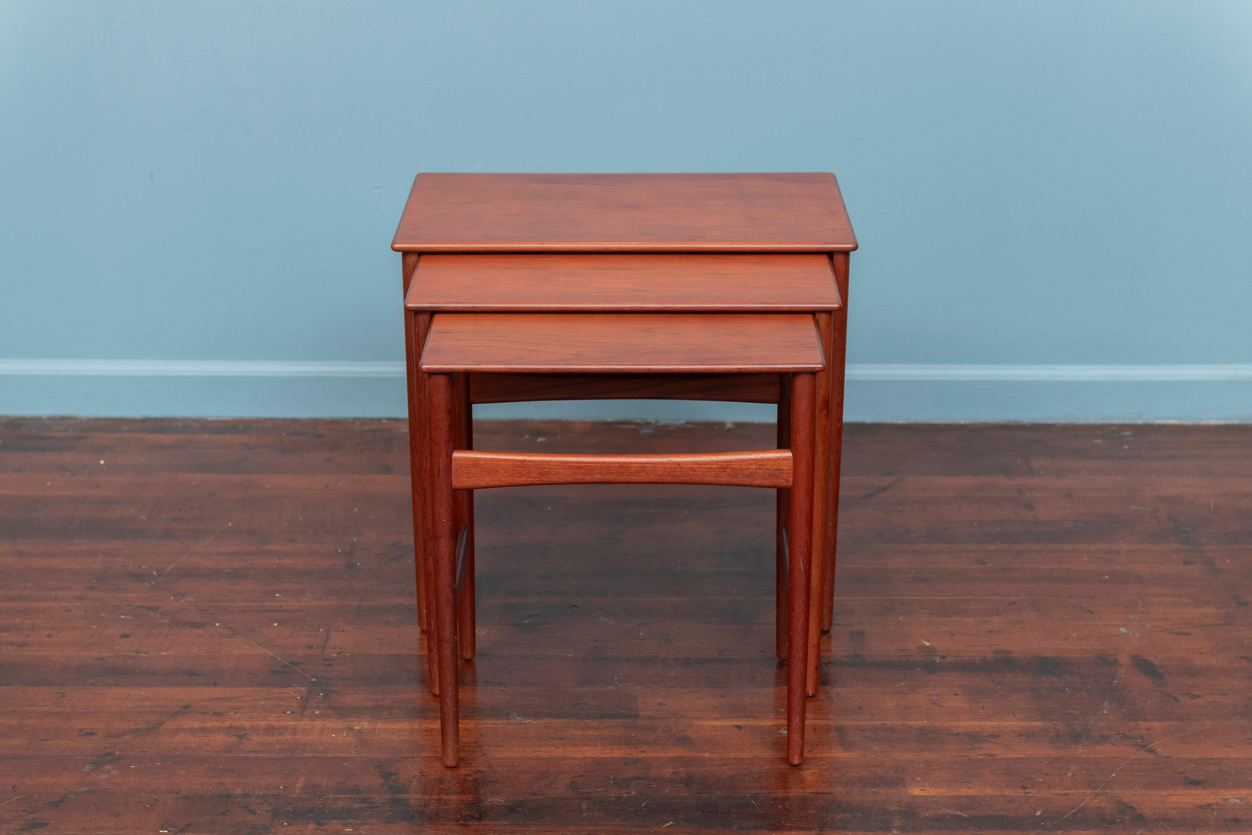 Mid-20th Century Hans Wegner Nesting Tables Model AT-40 for Andreas Tuck