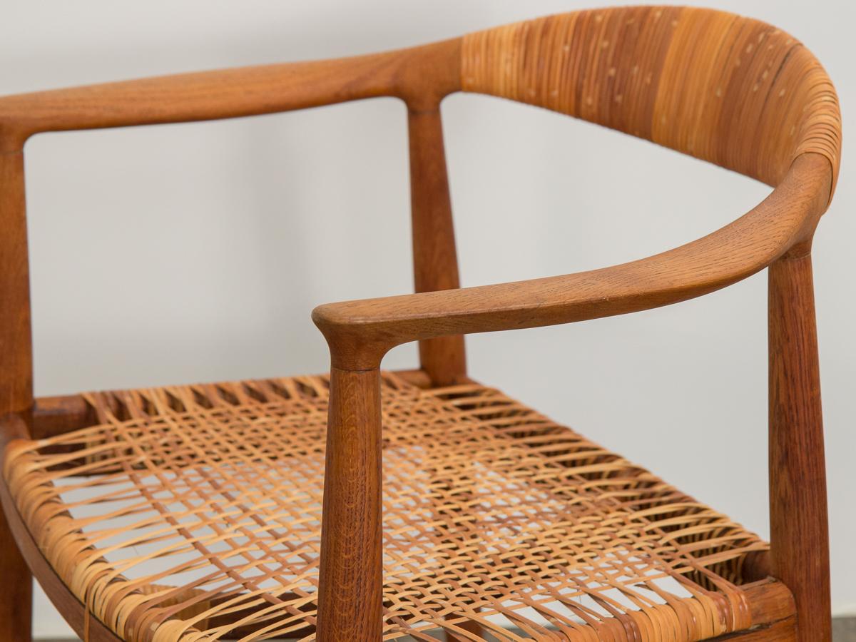 Scandinavian Modern Hans Wegner Oak and Cane Round Chair For Sale