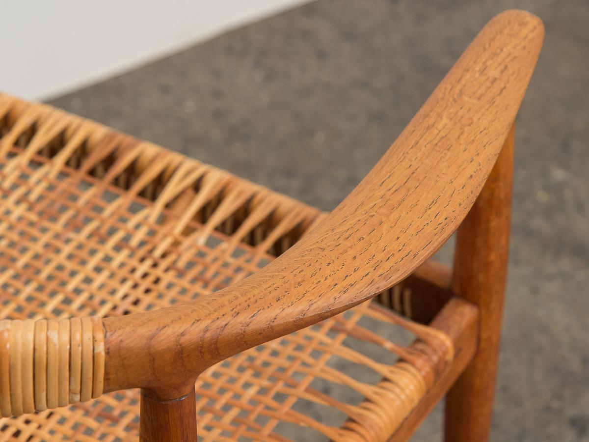 Sedia rotonda Hans Wegner in Oak e Cane in vendita 1