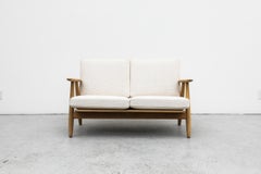 Canapés Cigar en Oak et tissu galet blanc pour Getama, Hans Wegner, années 1950