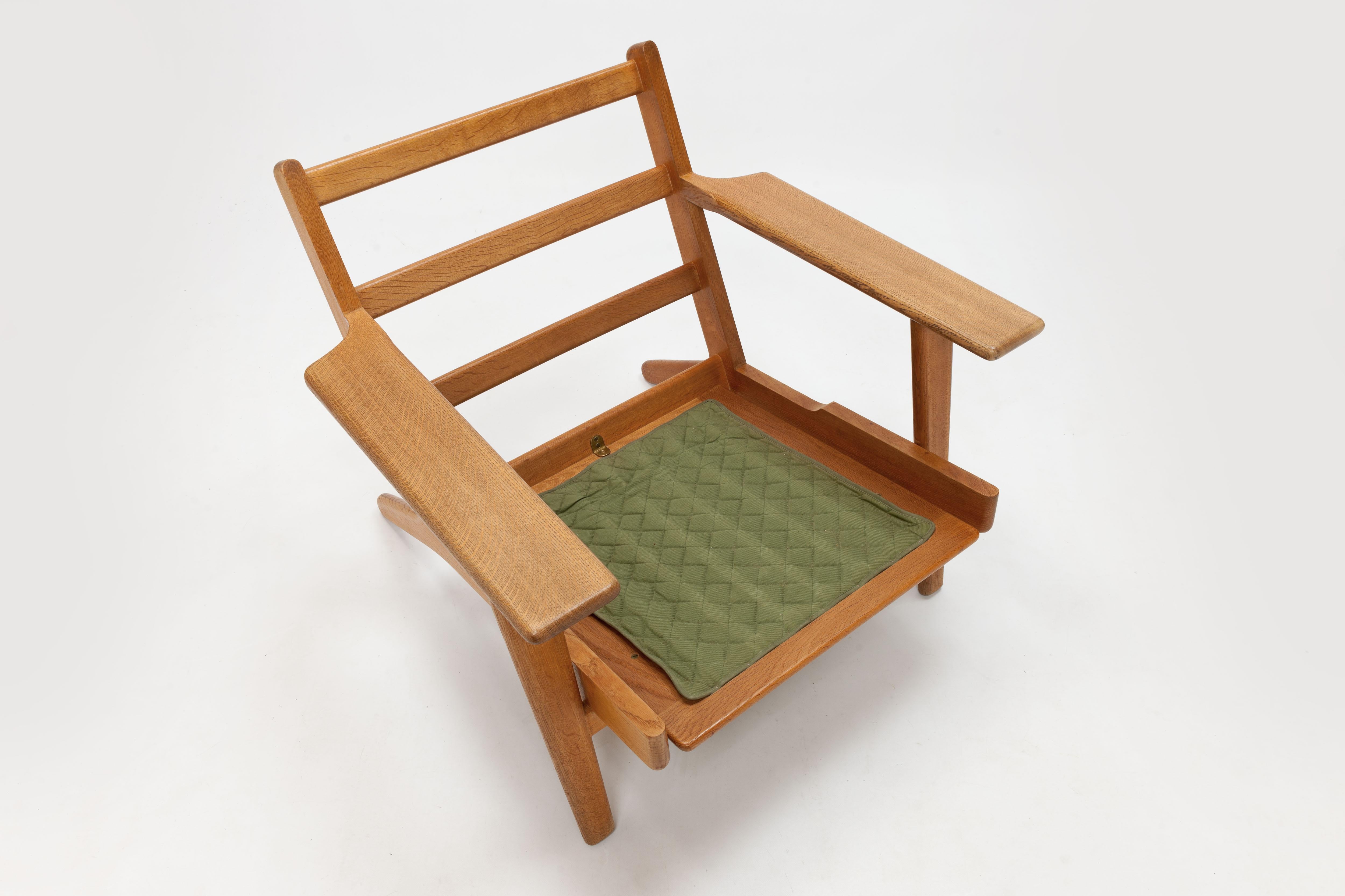Hans Wegner Oak Lounge Chair GE290 by GETAMA '1 of 3 Chairs' 4