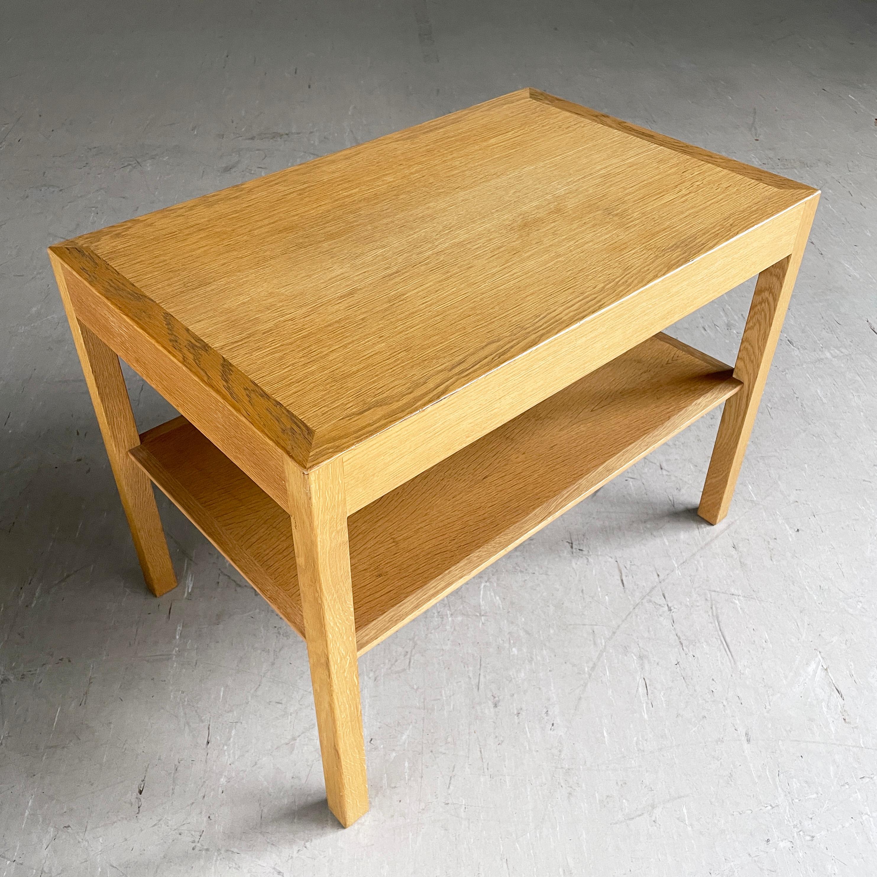 Danois Table d'appoint / table basse en chêne de Hans Wegner pour Andreas Tuck, Danemark en vente