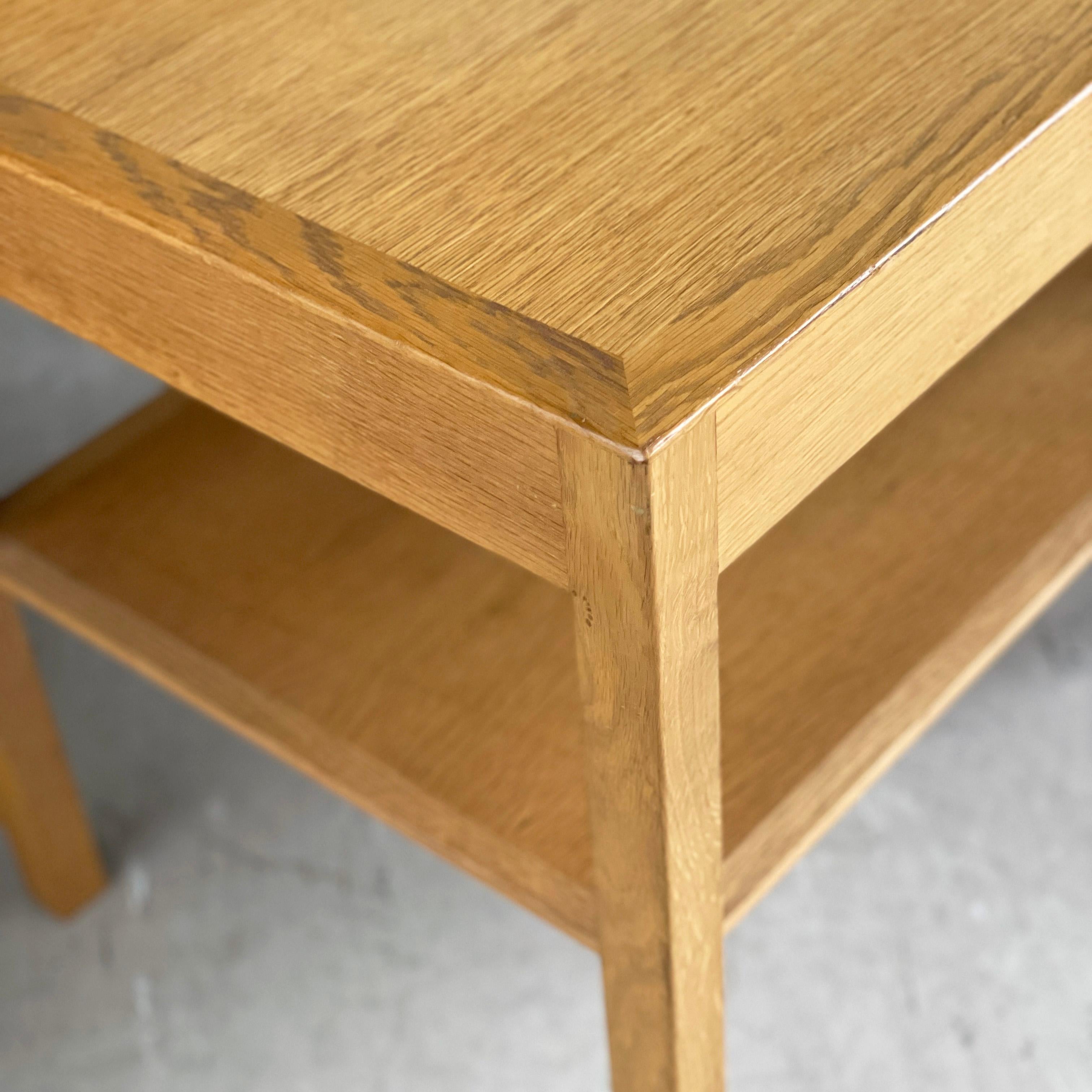 Table d'appoint / table basse en chêne de Hans Wegner pour Andreas Tuck, Danemark en vente 2