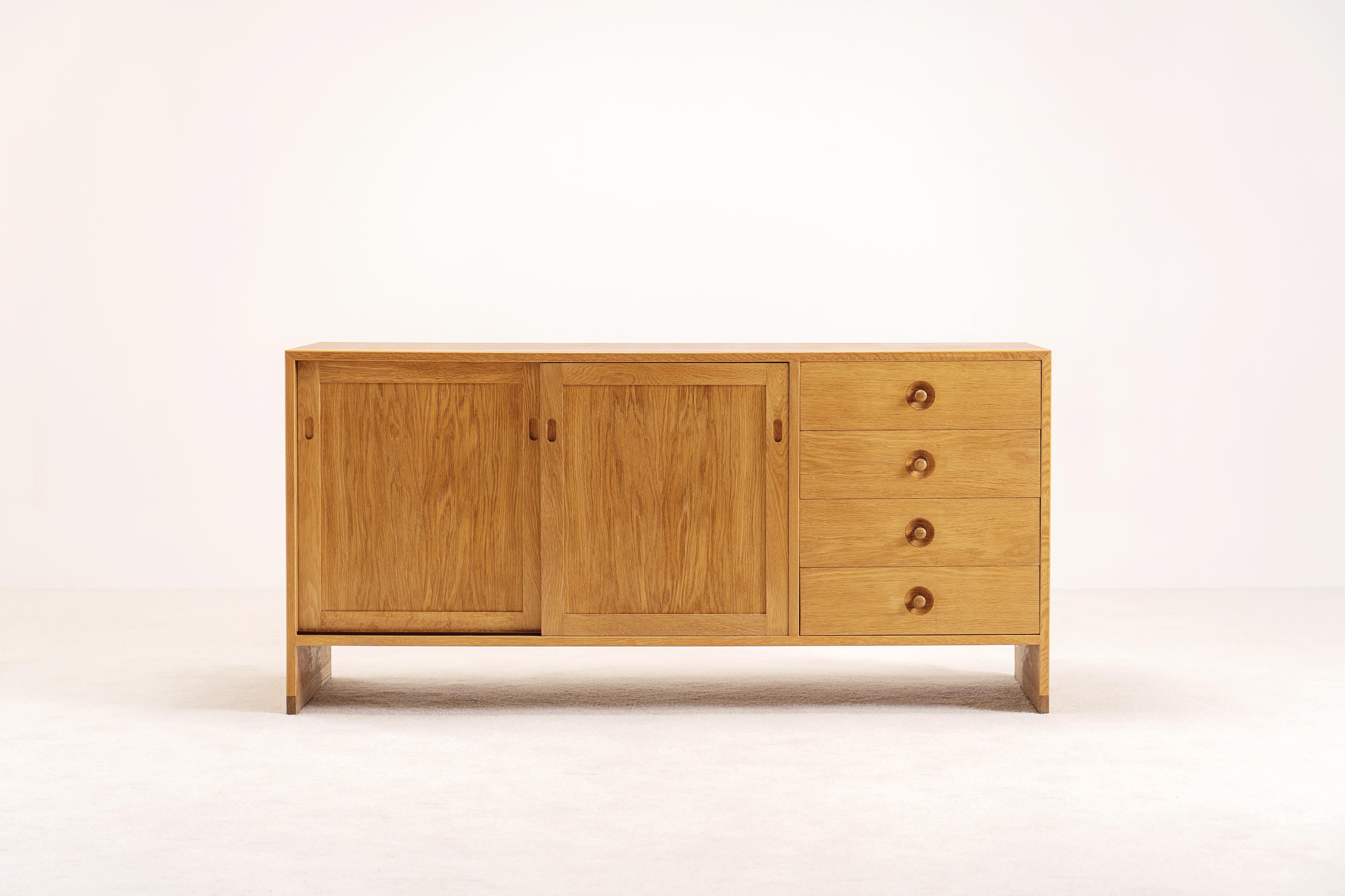 Scandinavian Modern Hans Wegner Oak Sideboard for Ry Mobler, Denmark, 1960