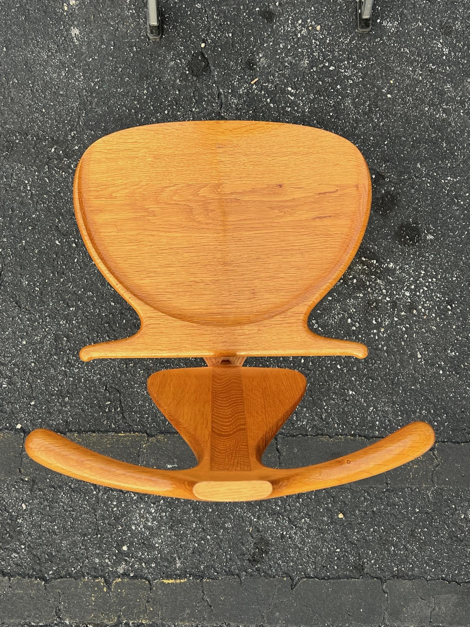 A Vintage Hans Wegner Oak Valet Chair By Johannes Hansen In Good Condition For Sale In St.Petersburg, FL