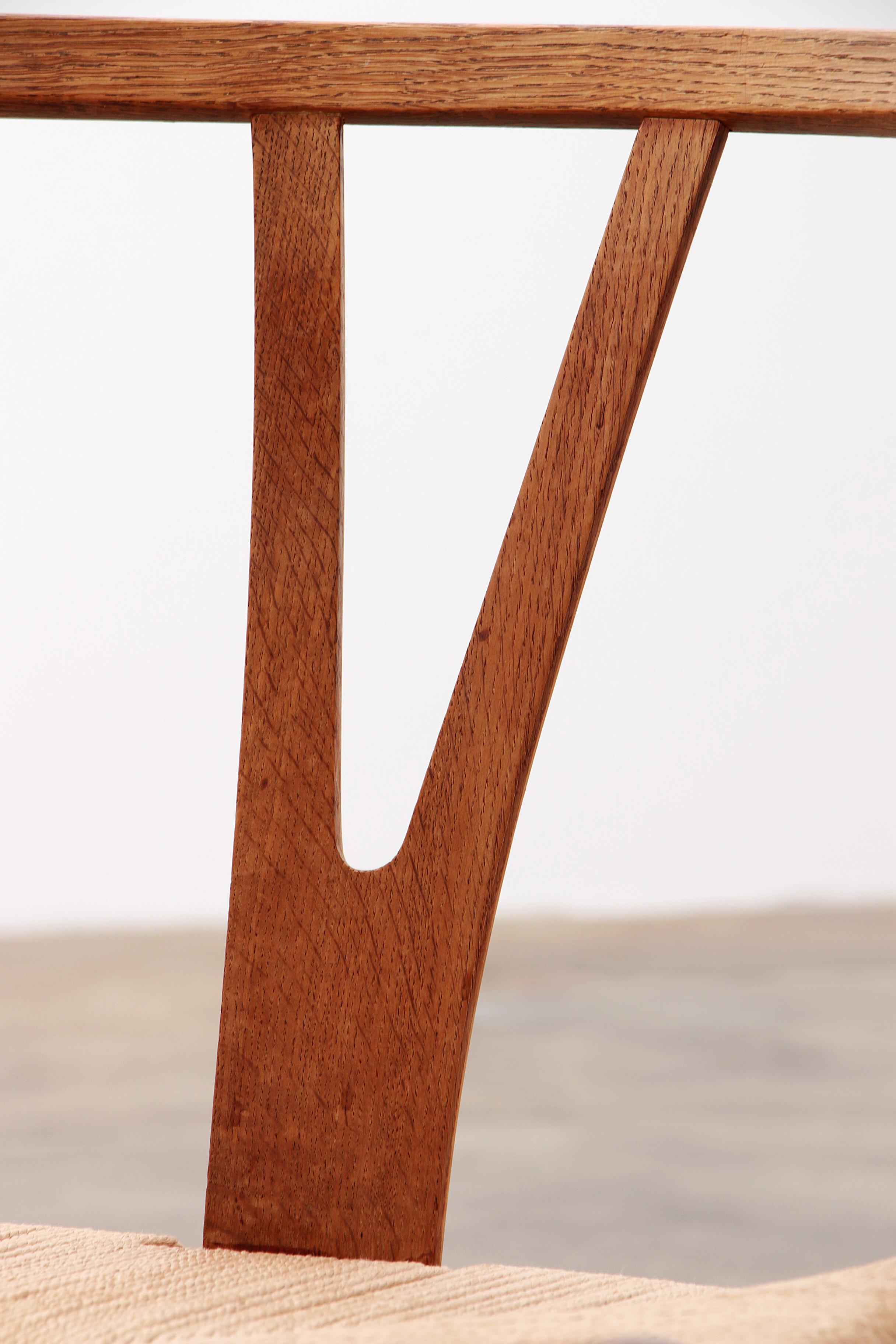 Hans Wegner Oak Wishbone Chairs made by Carl Hansen&Son 6