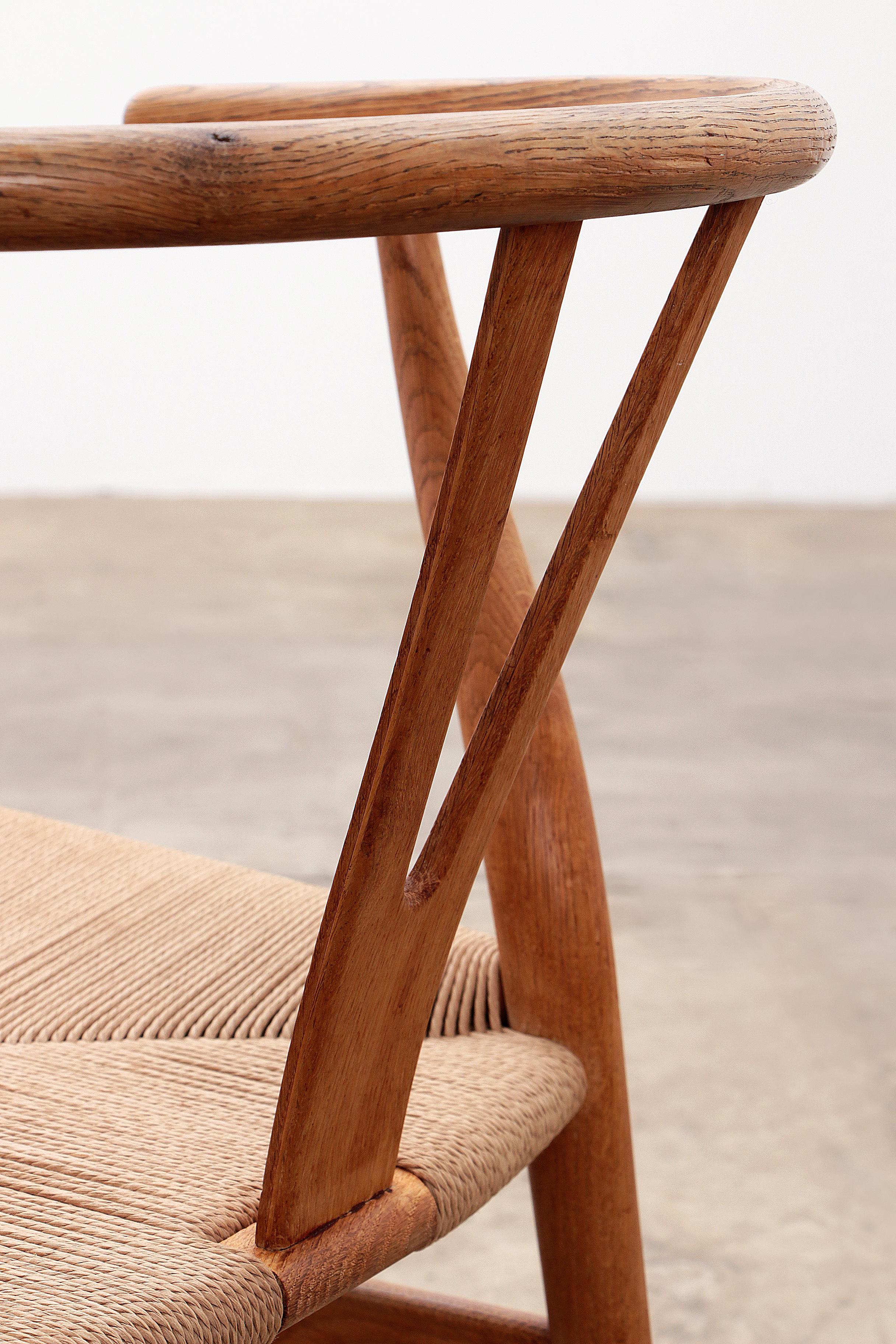 Hans Wegner Oak Wishbone Chairs made by Carl Hansen&Son 7