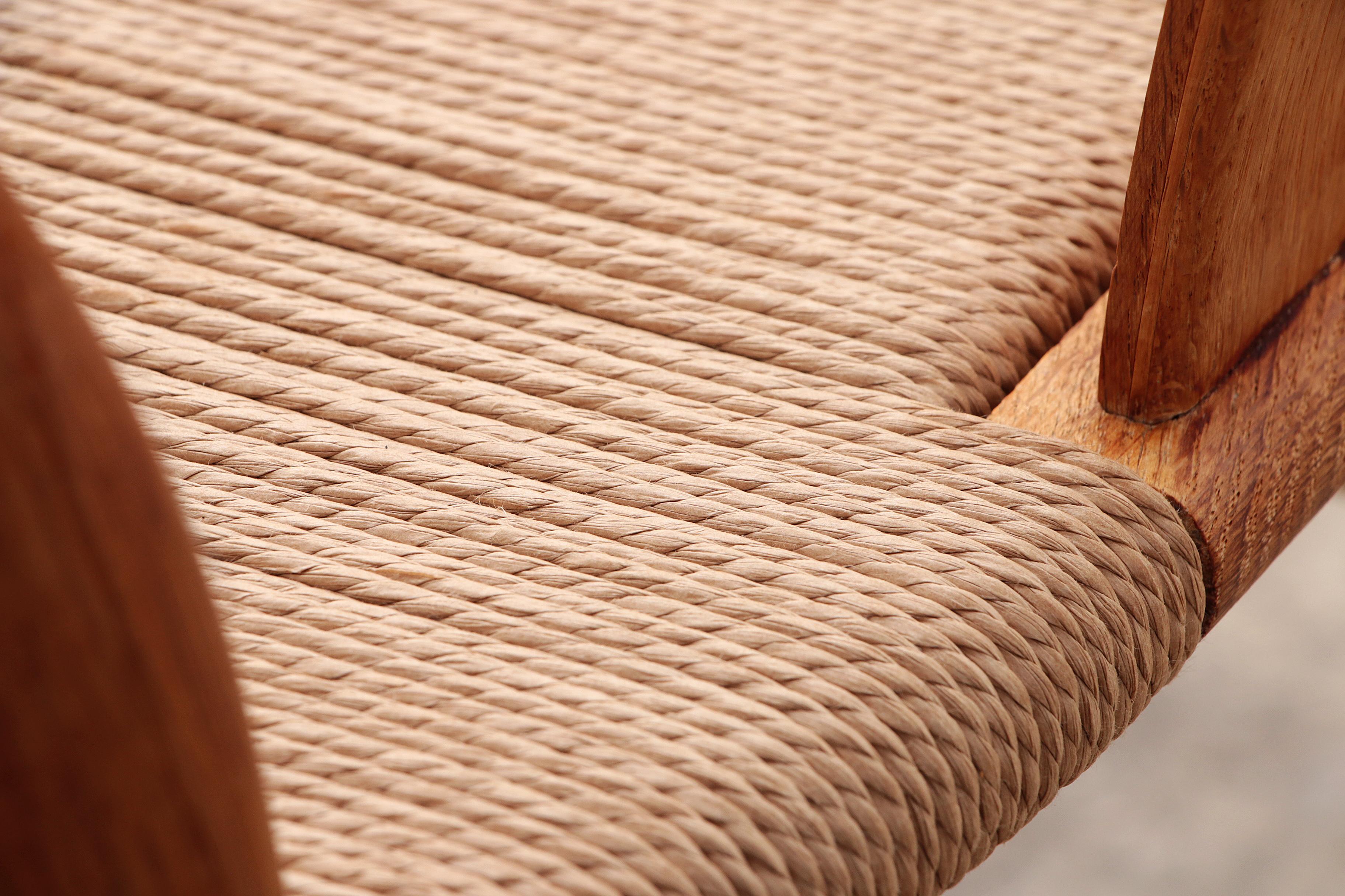 Chaises Wishbone en chêne fabriquées par Carl Hansen&Son 9