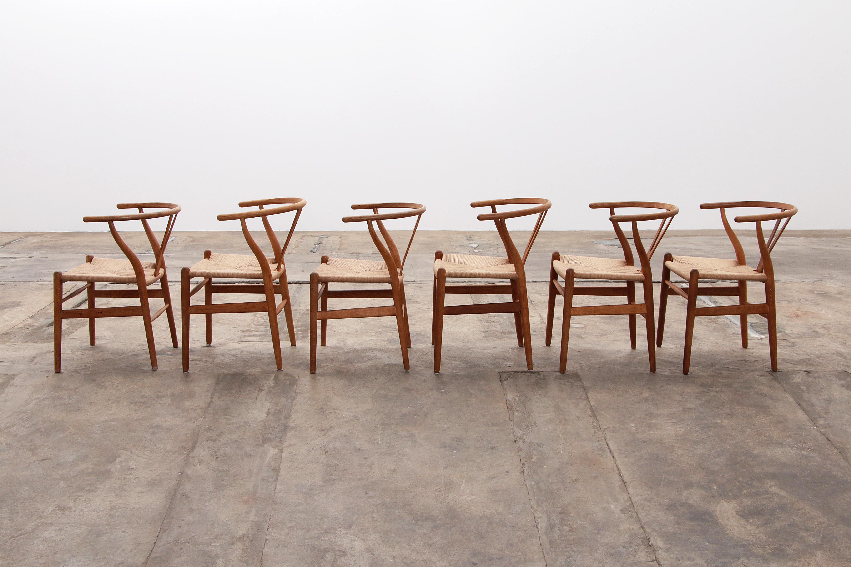 Danish Hans Wegner Oak Wishbone Chairs made by Carl Hansen&Son