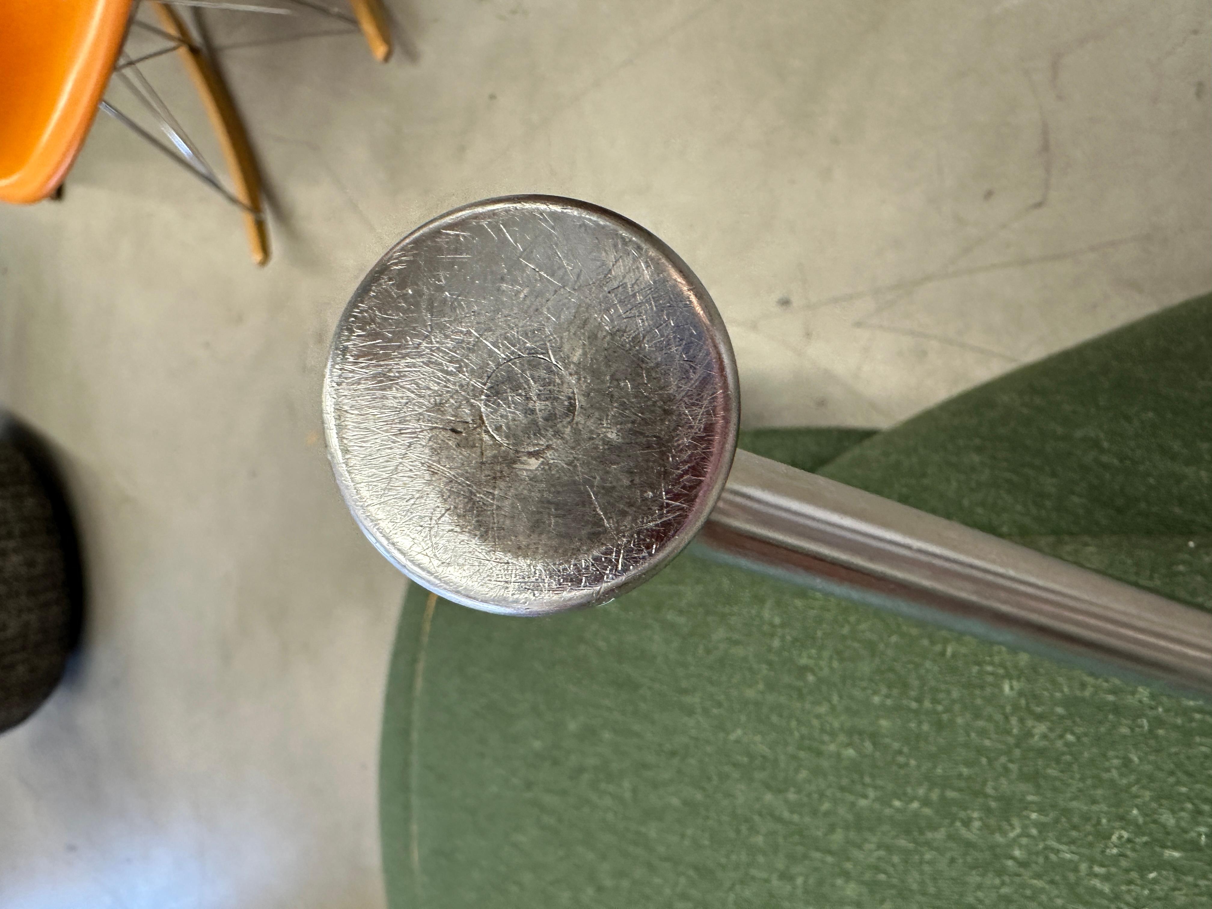 Hans Wegner Ox-Stuhl AP-46 und Ottomane im Angebot 4