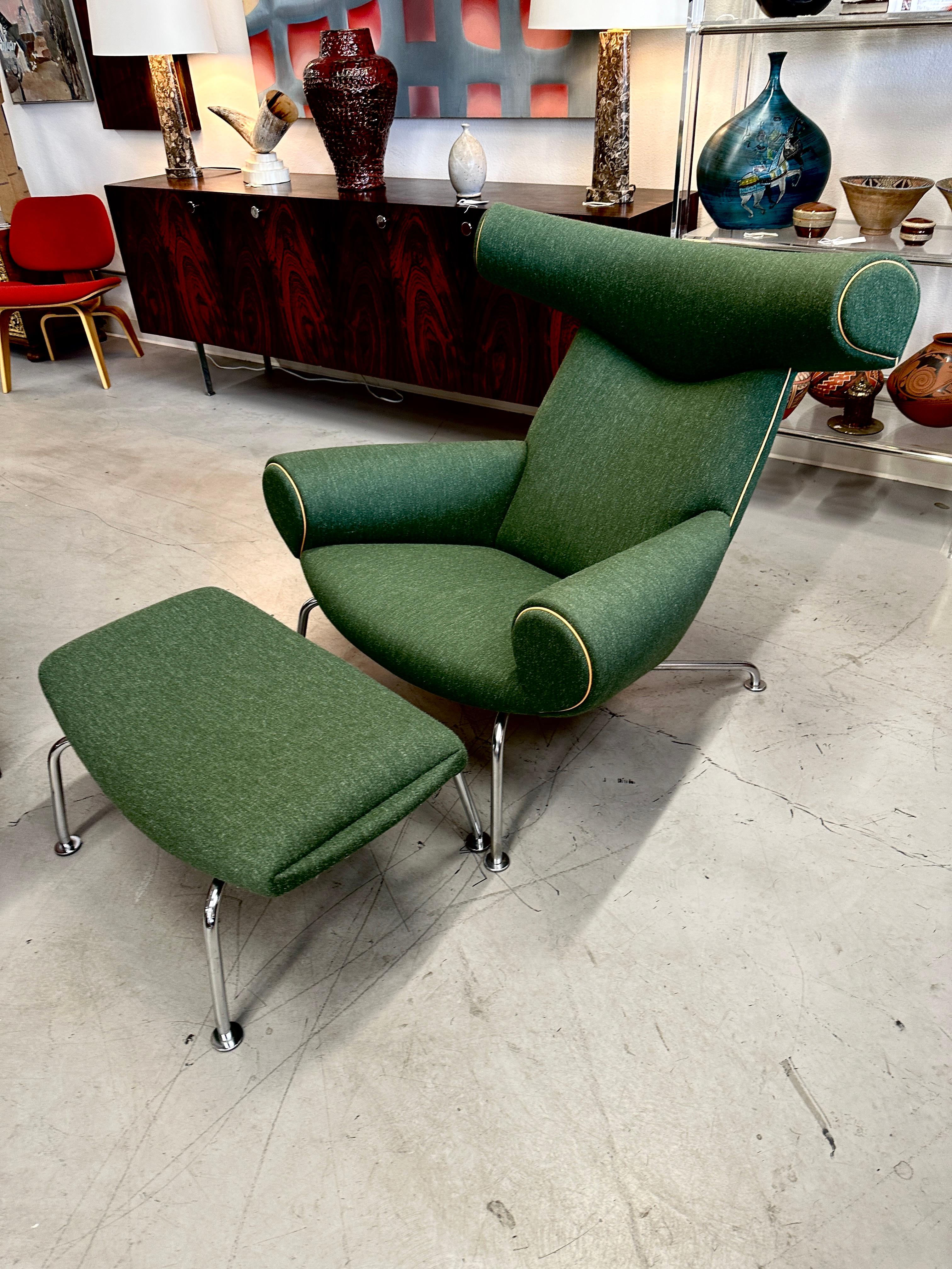Hans Wegner Ox-Stuhl AP-46 und Ottomane im Angebot 10