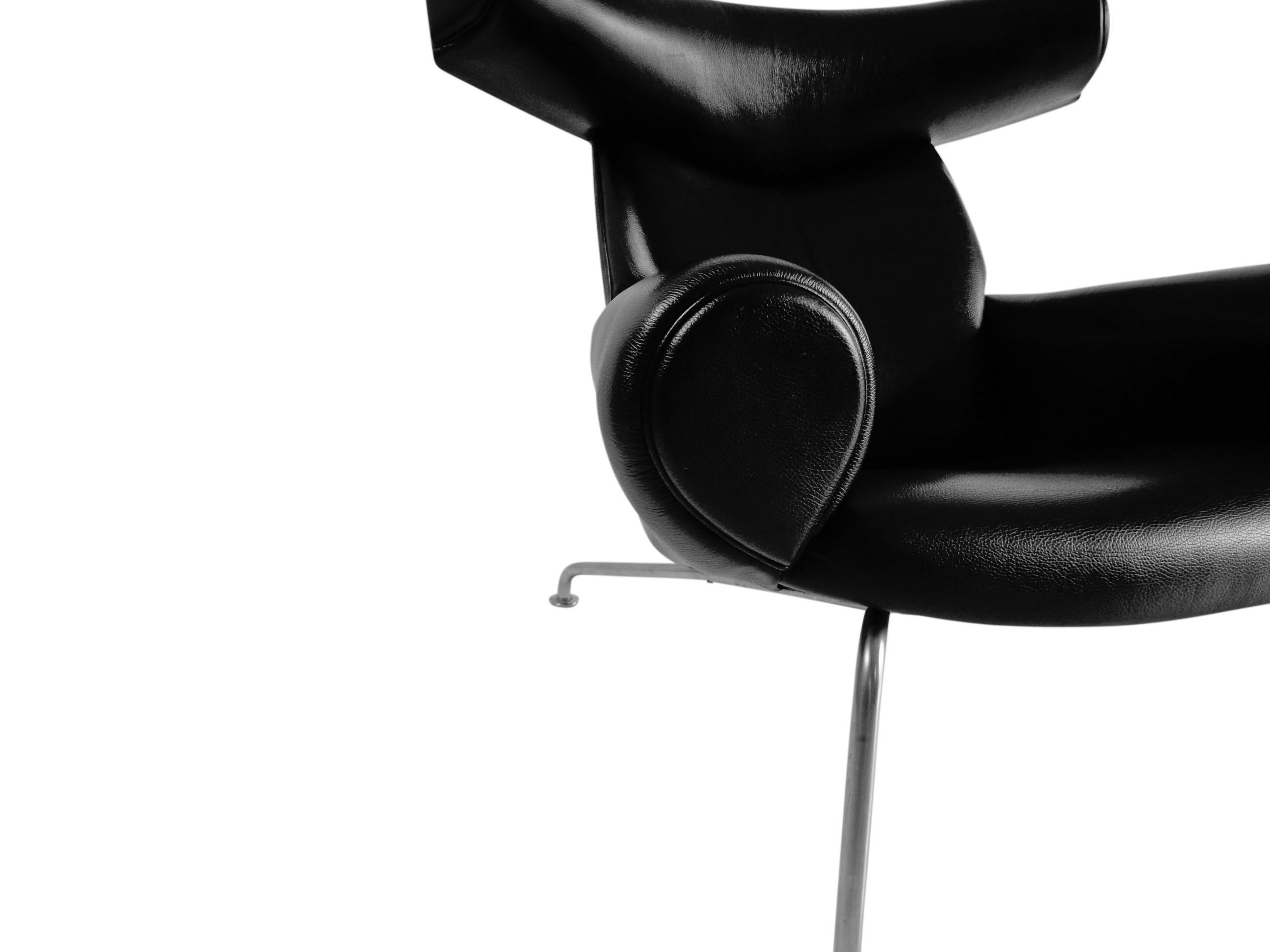 Hans Wegner Ox Lounge Chair AP 46 and Ottoman AP 49 by AP Stolen, Denmark 1960s For Sale 5