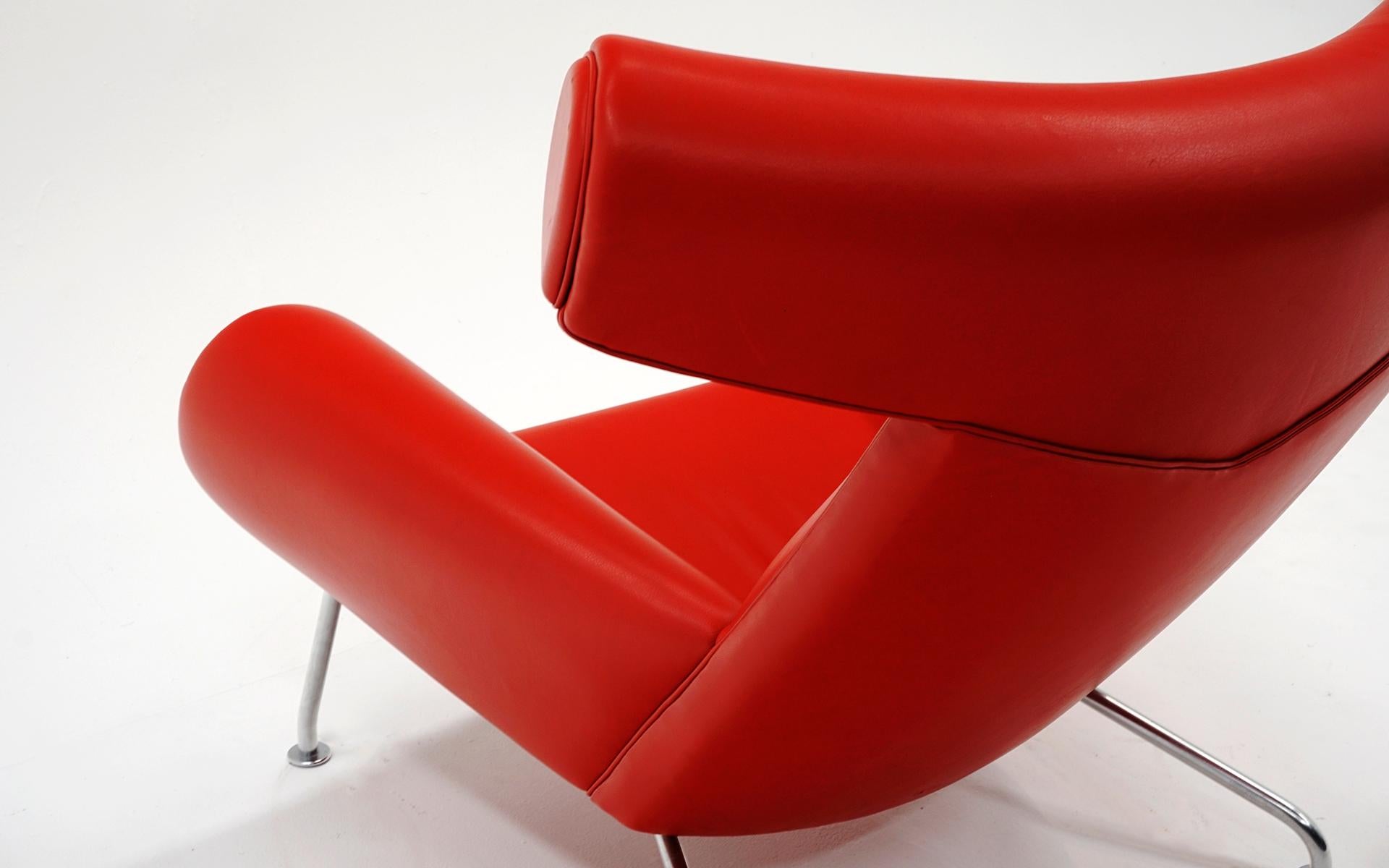 Hans Wegner Ox Lounge Chair:: Modèle No. AP-46:: Nouveau cuir rouge:: Excellent 2