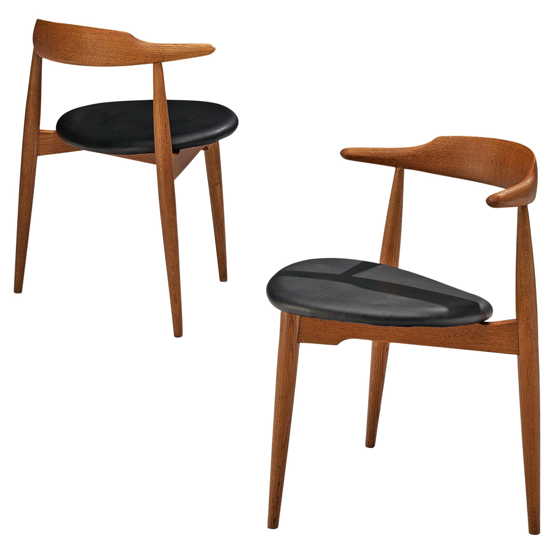 Hans Wegner Pair of ‘Heart’ Dining Chairs ‘4103’ in Oak and Leather