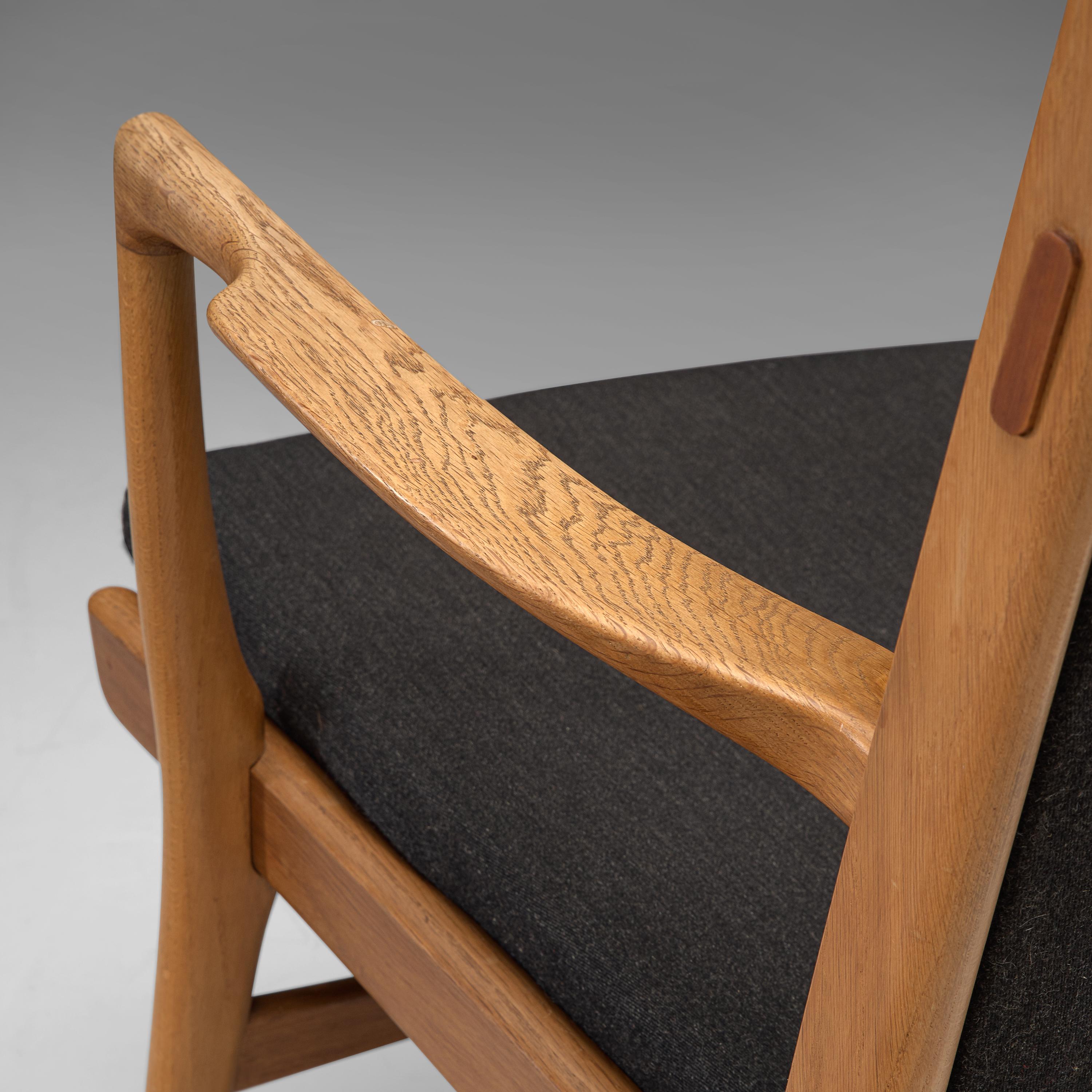 Scandinavian Modern Hans Wegner Pair of 'AP-16' Lounge Chairs in Black and White Upholstery