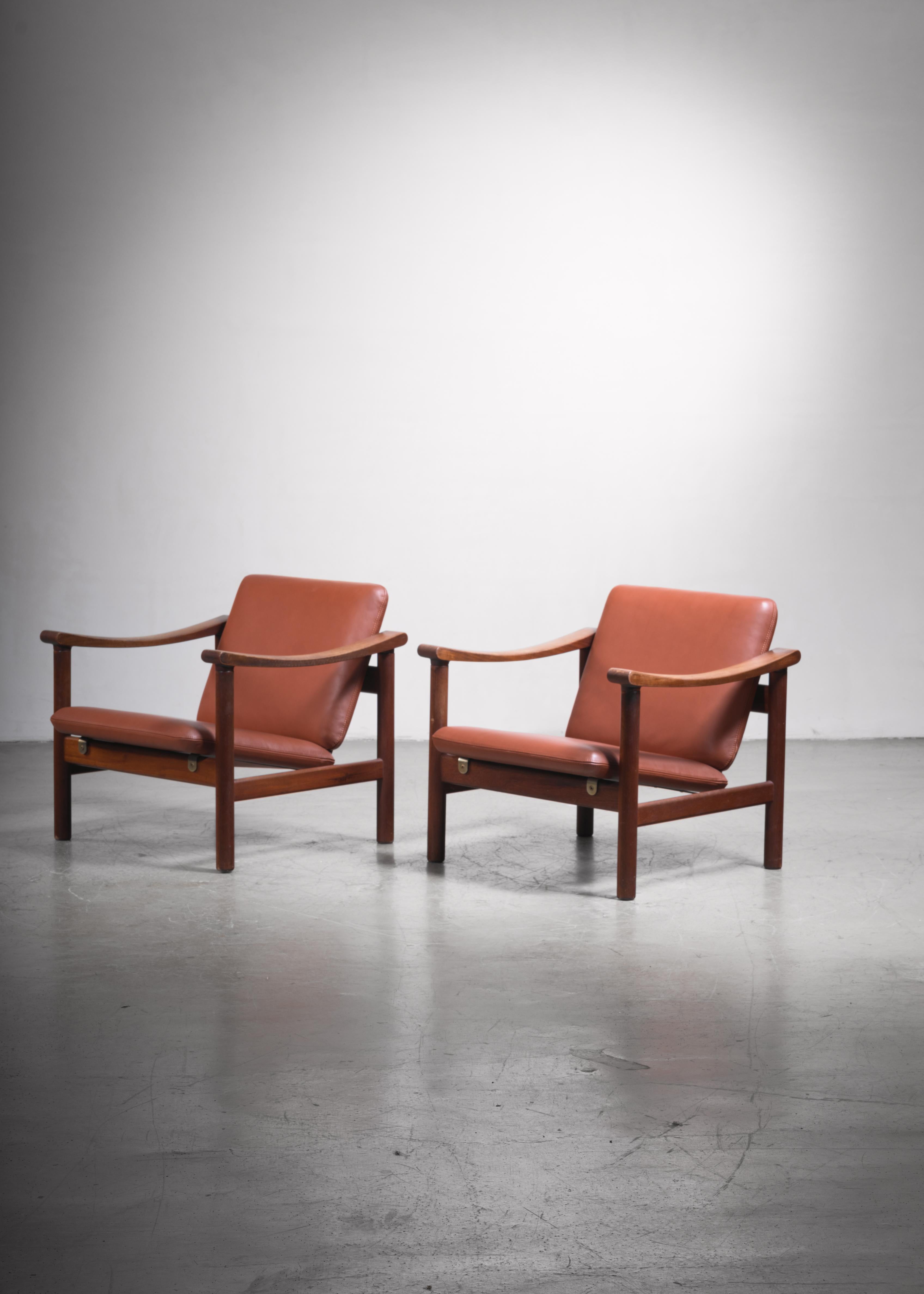 Hans Wegner Pair of Lounge Chairs for Getama, Denmark, 1950s In Good Condition For Sale In Maastricht, NL
