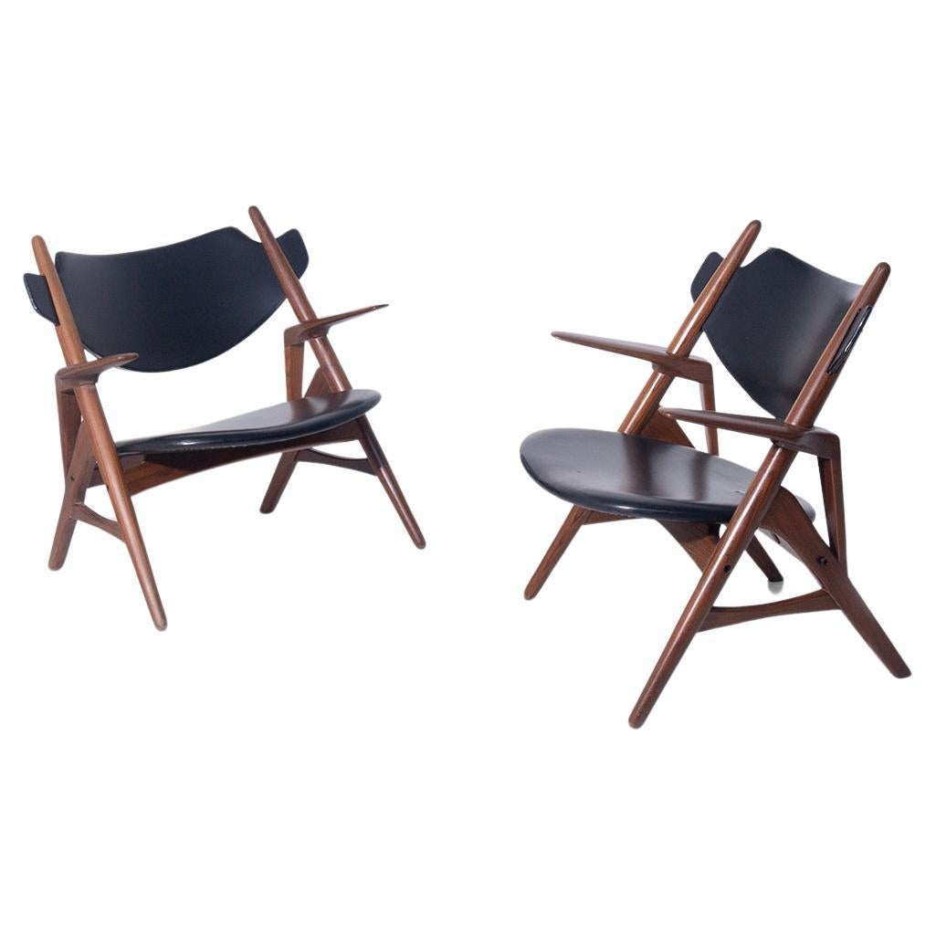 Hans Wegner pair of rare armchairs for DE PADOVA in black skay in vendita