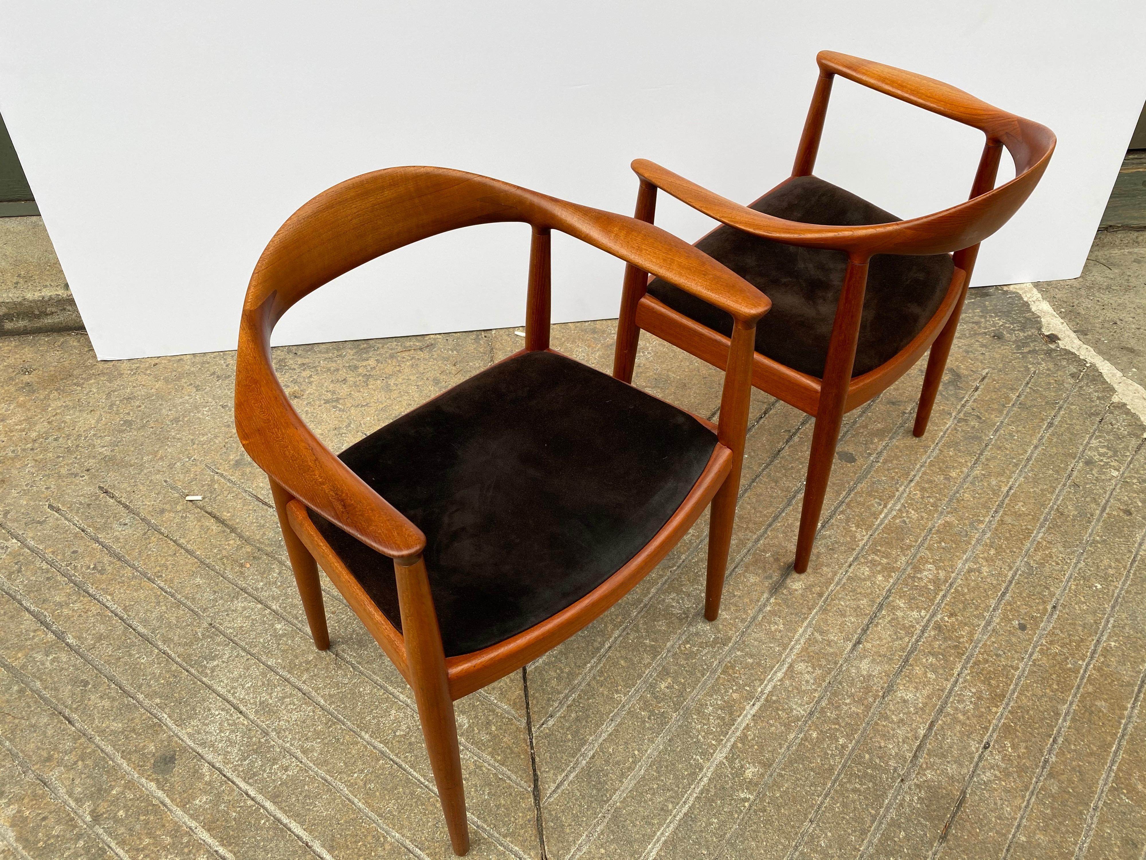 Mid-20th Century Hans Wegner Pair of Round Chairs/ “The Chair” for Johannes Hansen
