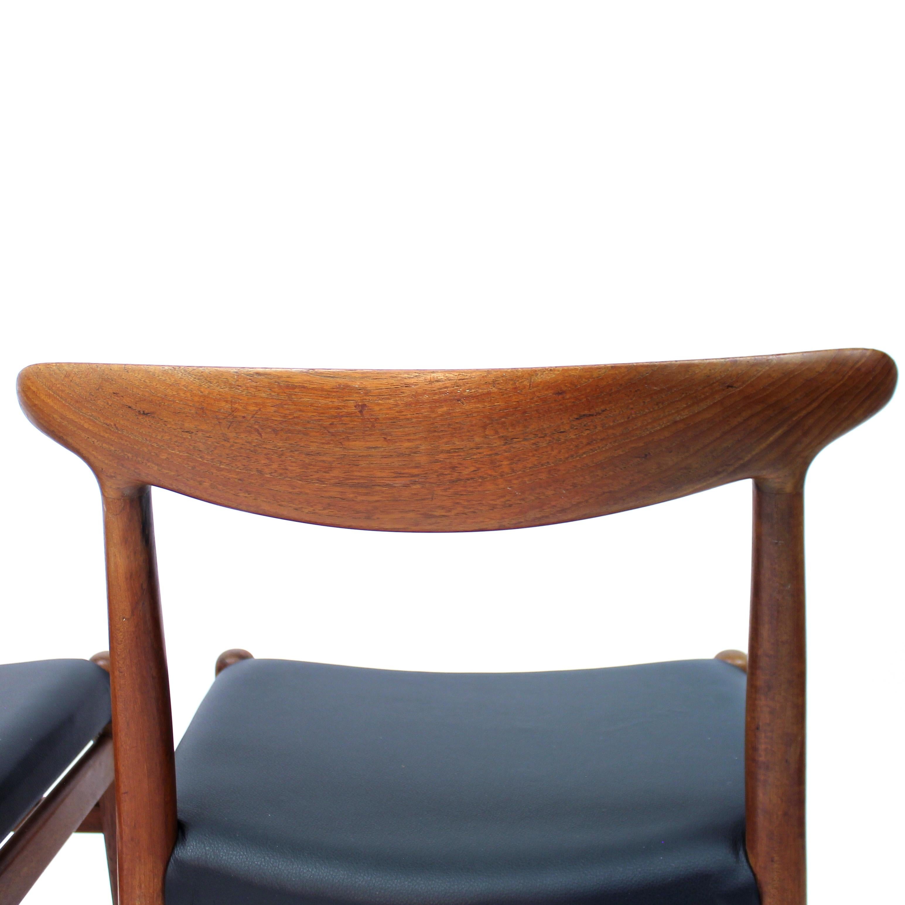 Paire de chaises de salle à manger Hans Wegner en teck et cuir, modèle W2 pour C.M. Madsen, 1 en vente 7