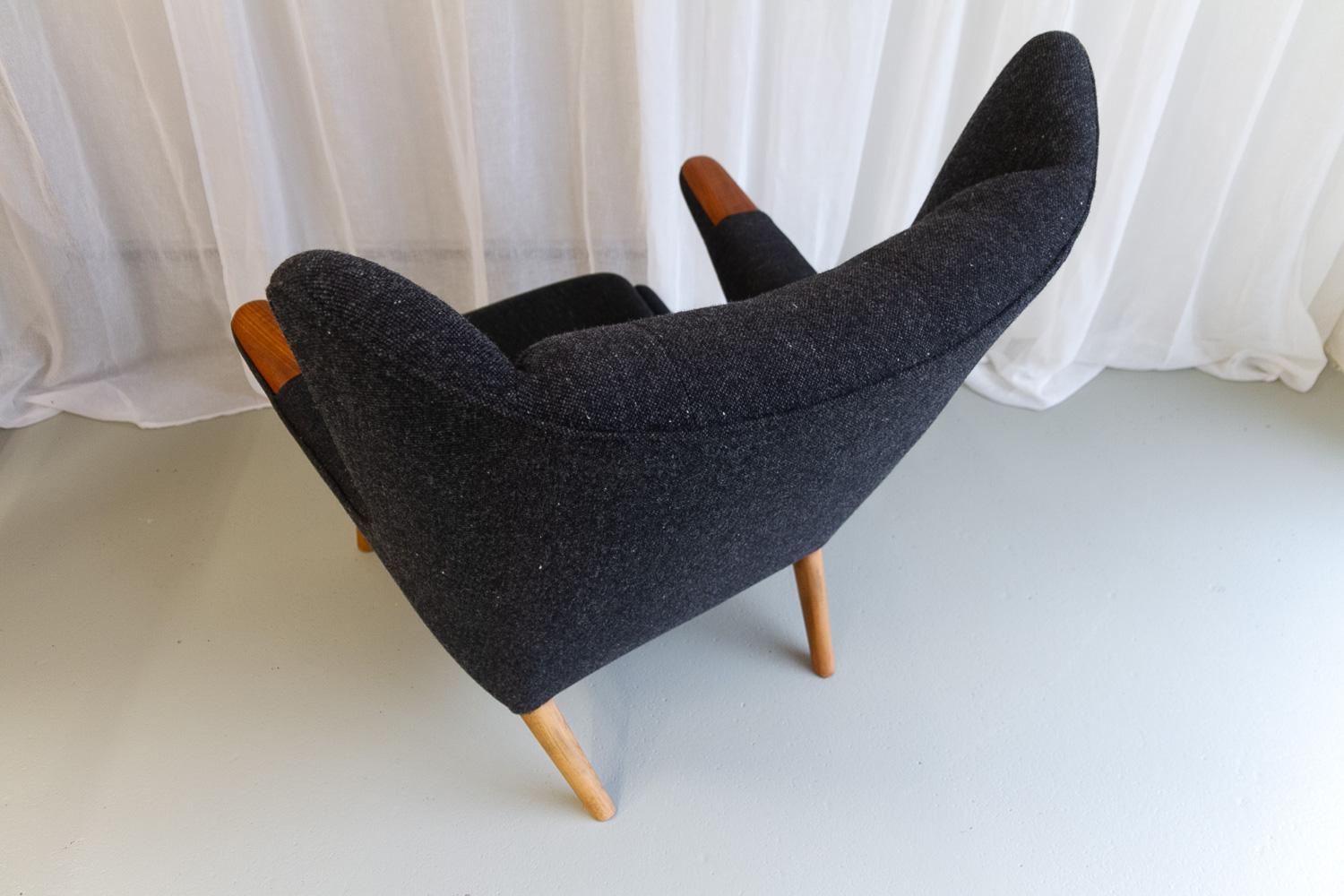 Hans Wegner Papa Bear Chair by AP Stolen, 1960s. For Sale 4