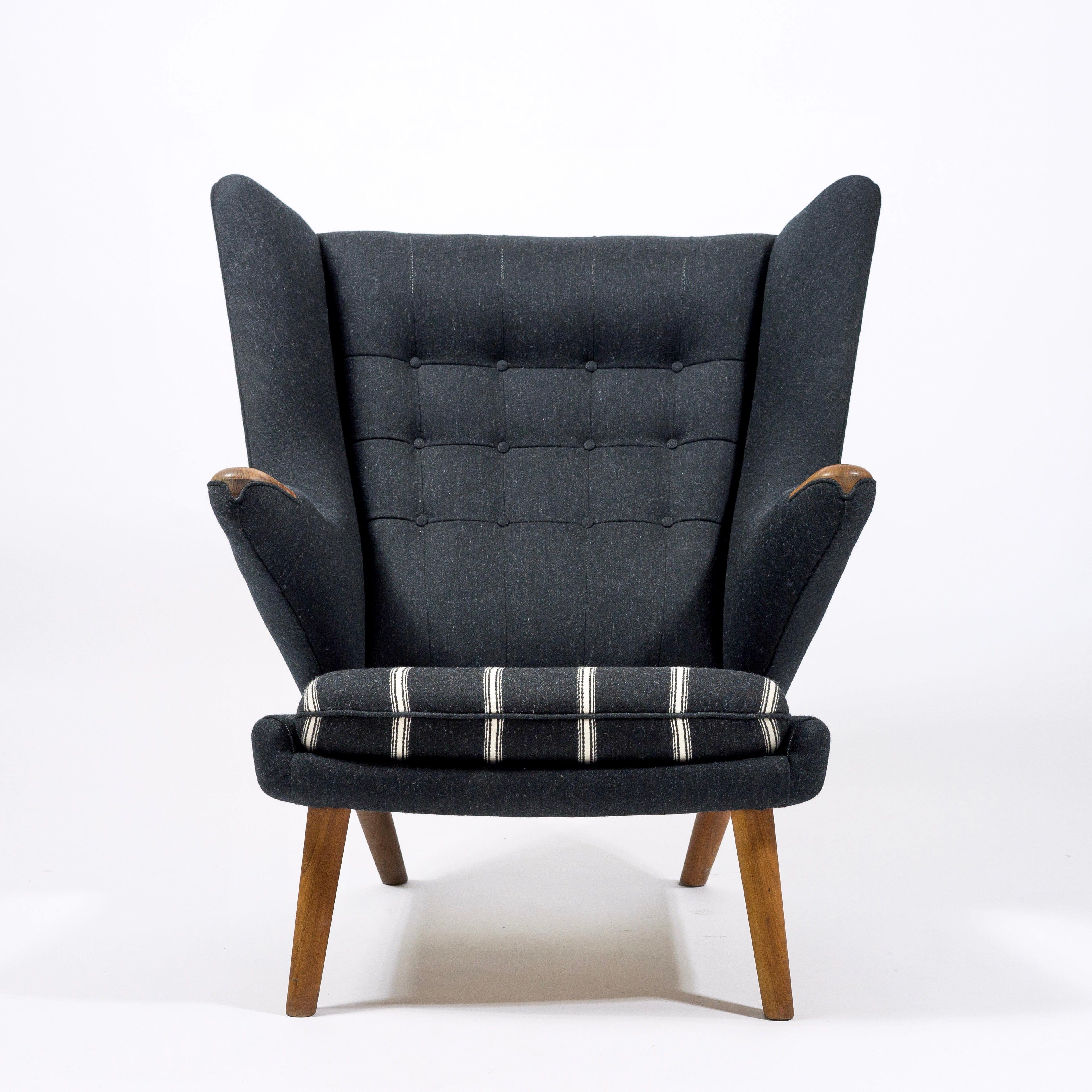 First series of AP 19 lounge chair also called Papa bear chair designed by Hans J. Wegner and manufactured by A.P. Stolen Bamse, Denmark, 1951.
New upholstery.