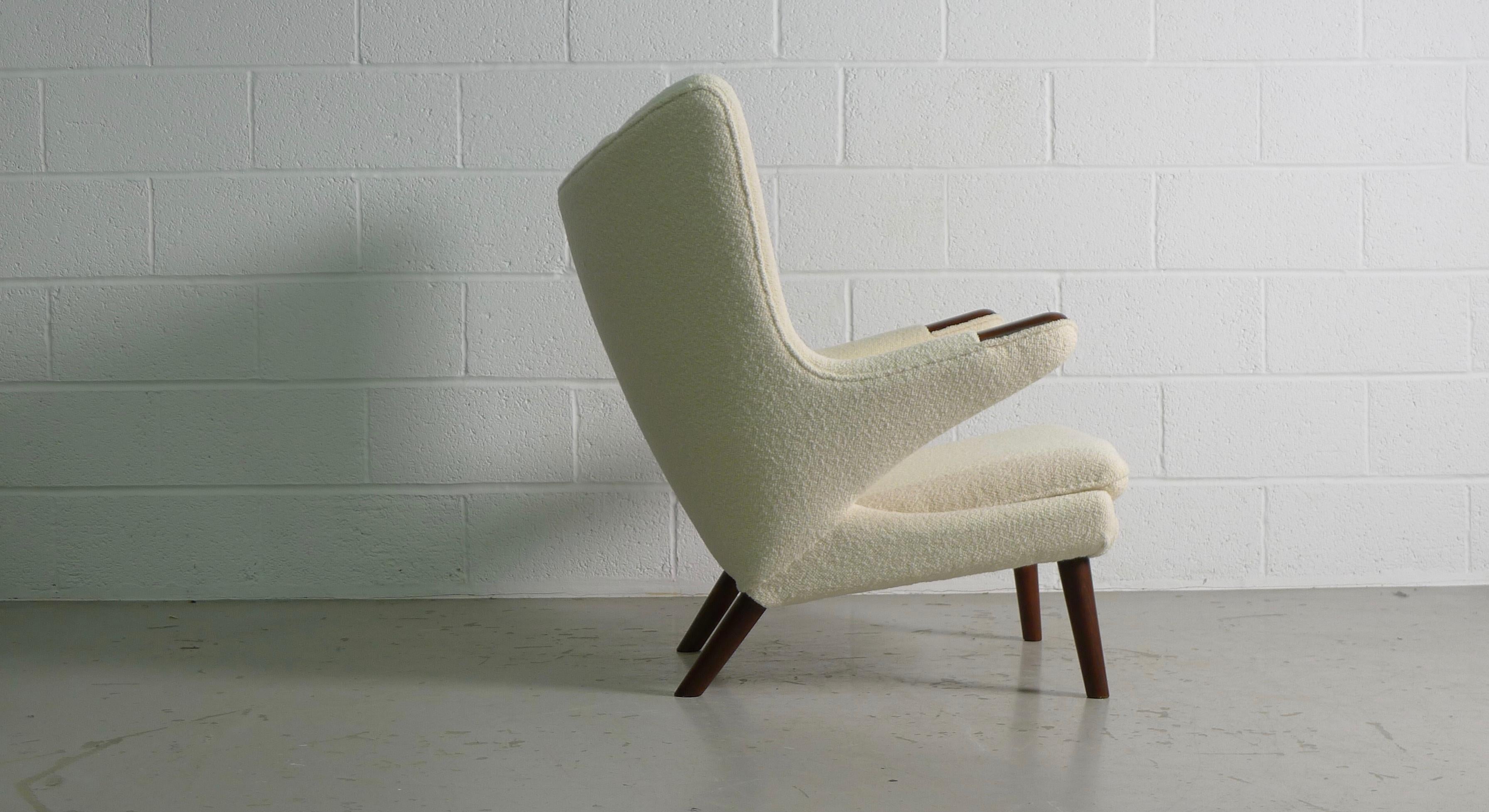 Mid-Century Modern Hans Wegner Papa Bear Chair in white Boucle, 1951, AP Stolen, Denmark