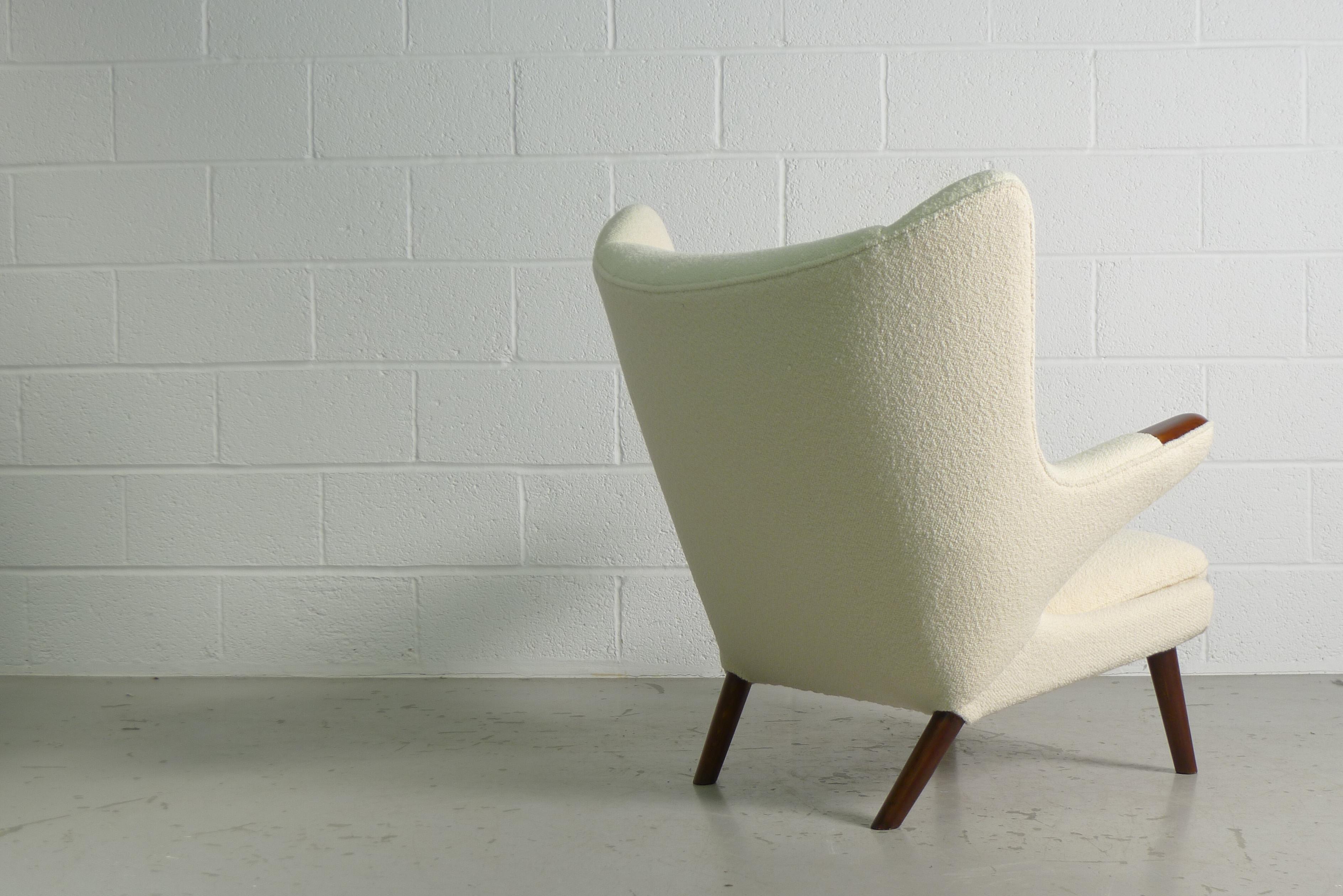 Hans Wegner Papa Bear Chair in white Boucle, 1951, AP Stolen, Denmark In Good Condition In Wargrave, Berkshire