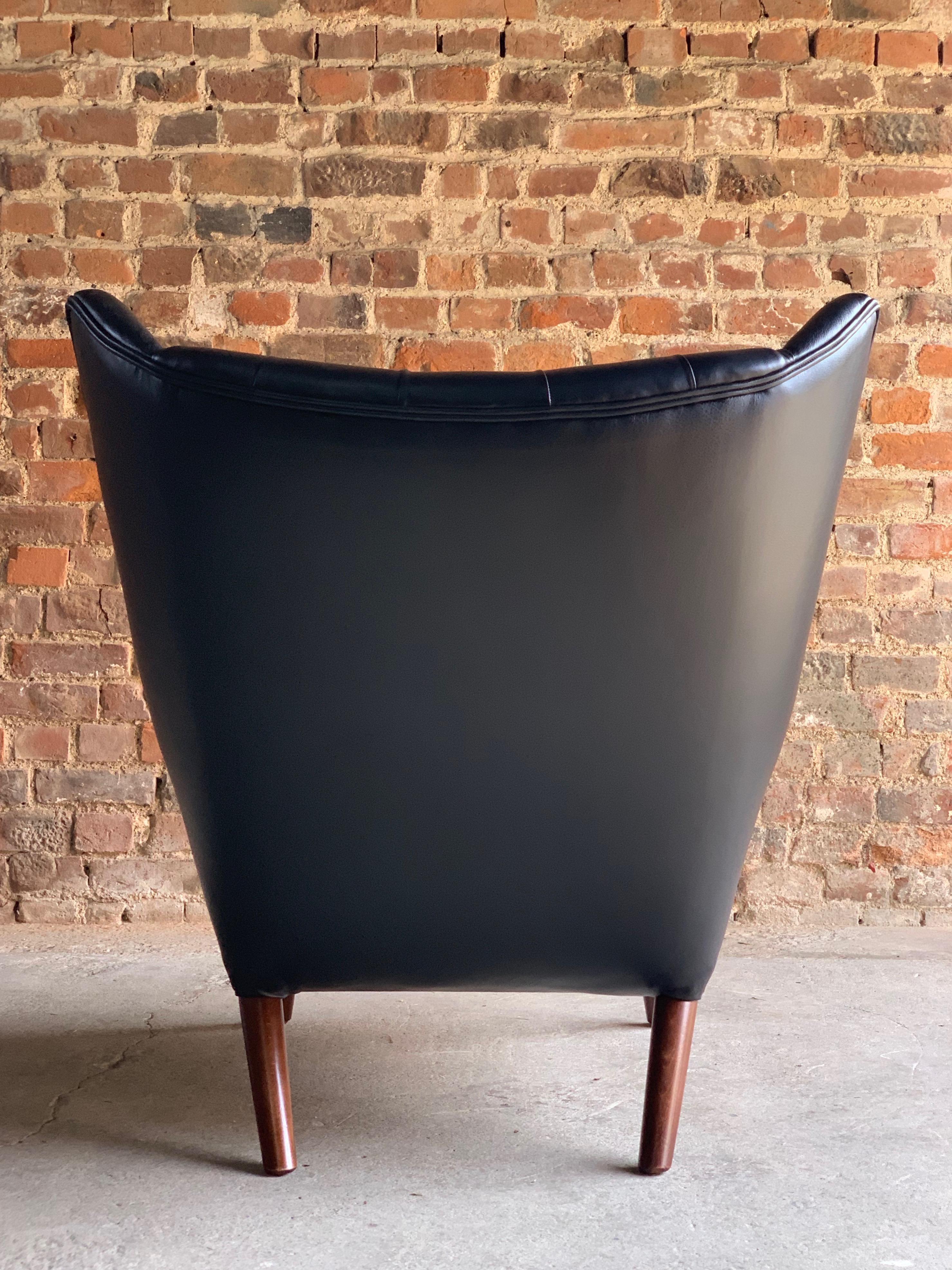 Hans Wegner Papa Bear Lounge Chair Black Leather Model AP19 Denmark, 1963 In Excellent Condition In Longdon, Tewkesbury
