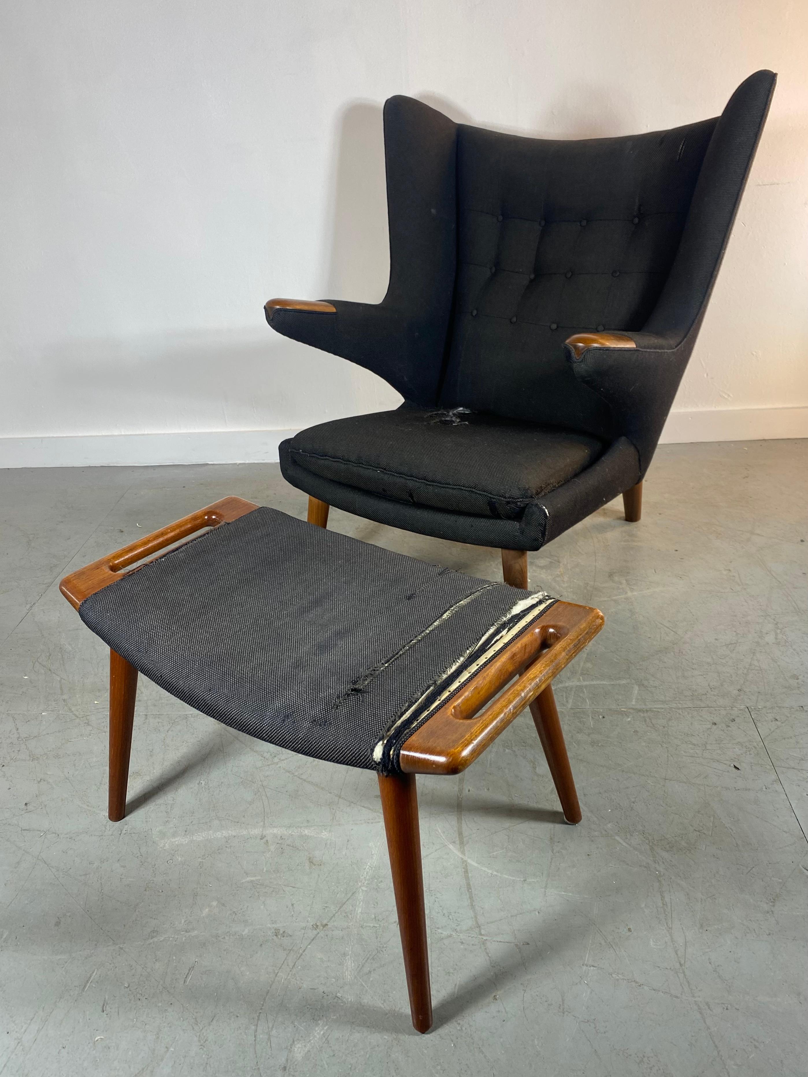 Hans Wegner Papa Bear Lounge Chair & Ottoman, Classic Modernist Design, Denmark 2