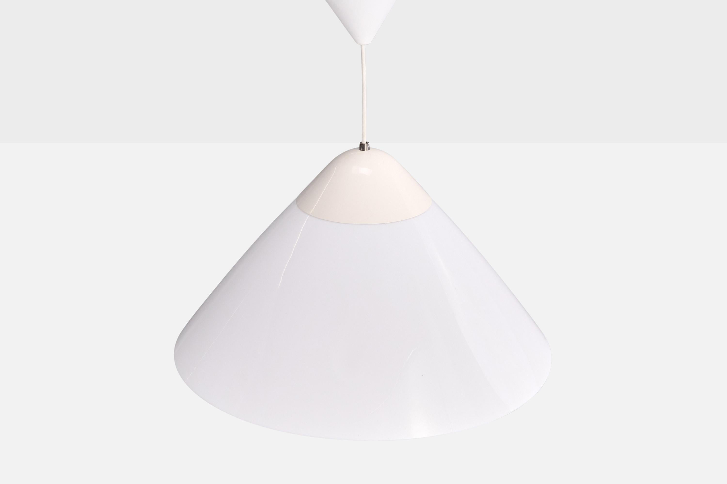 Hans Wegner, lampe suspendue, acrylique, métal, Danemark, années 1970 Bon état - En vente à High Point, NC