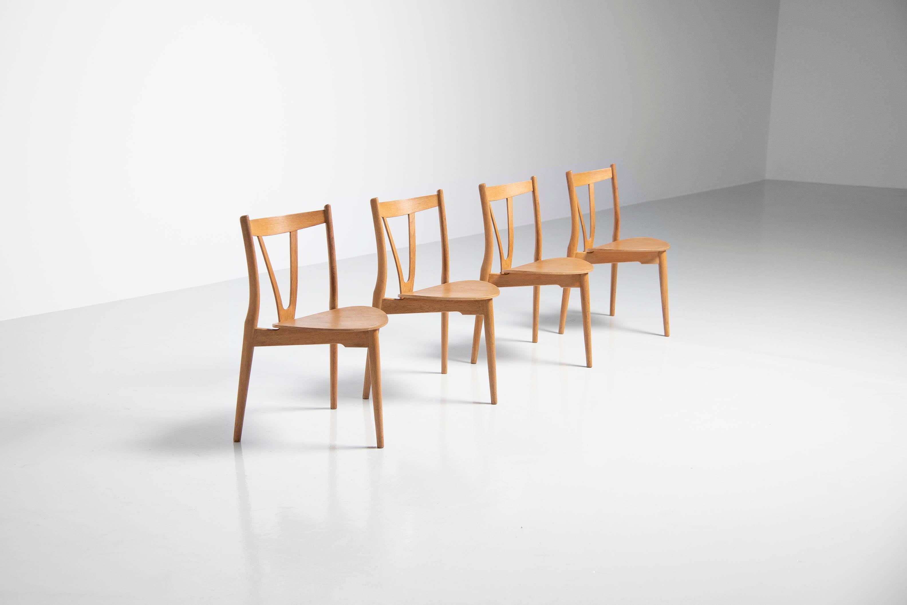 Scandinavian Modern Hans Wegner PP51/3 V Chair PP Mobler, Denmark, 1988 For Sale